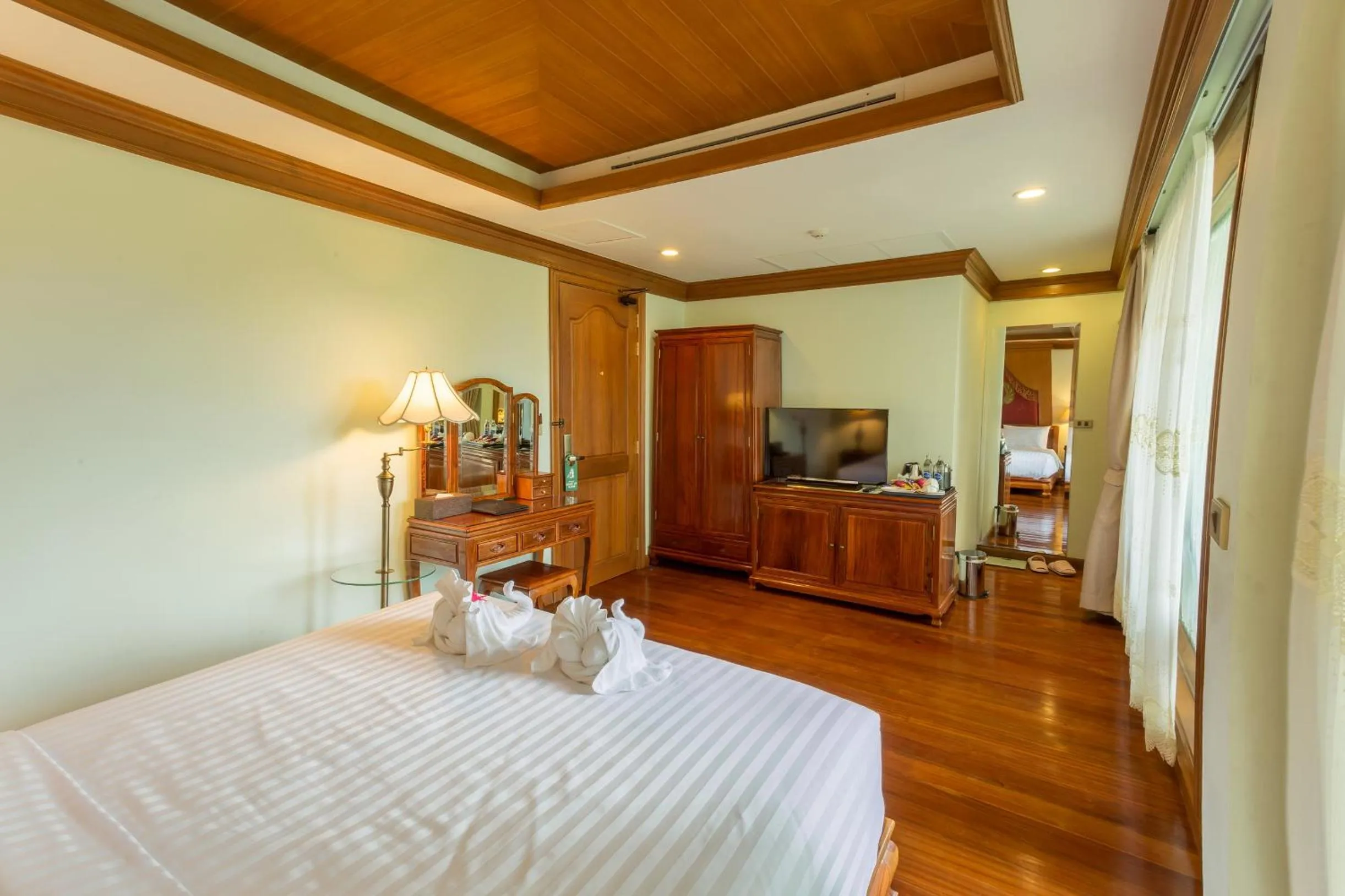 Bed in RK Riverside Resort & Spa (Reon Kruewal)