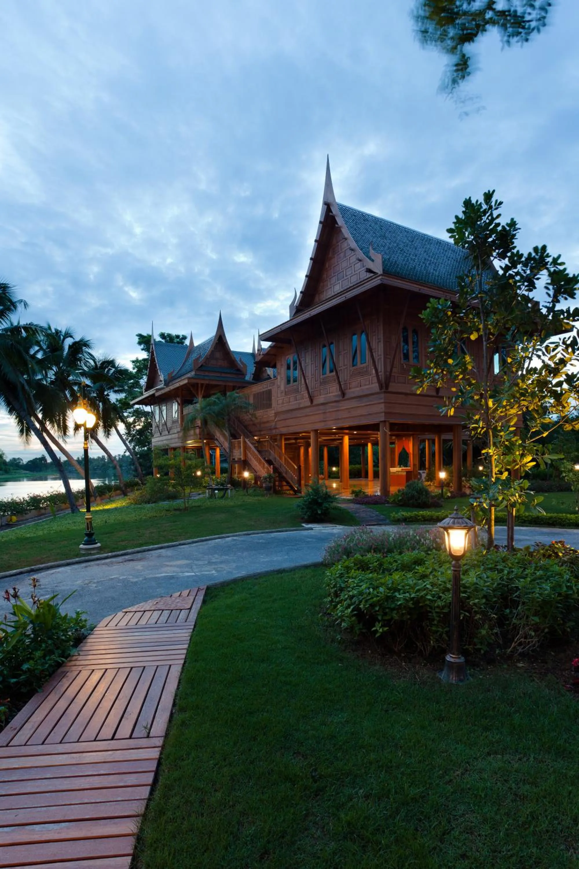 Property building in RK Riverside Resort & Spa (Reon Kruewal)