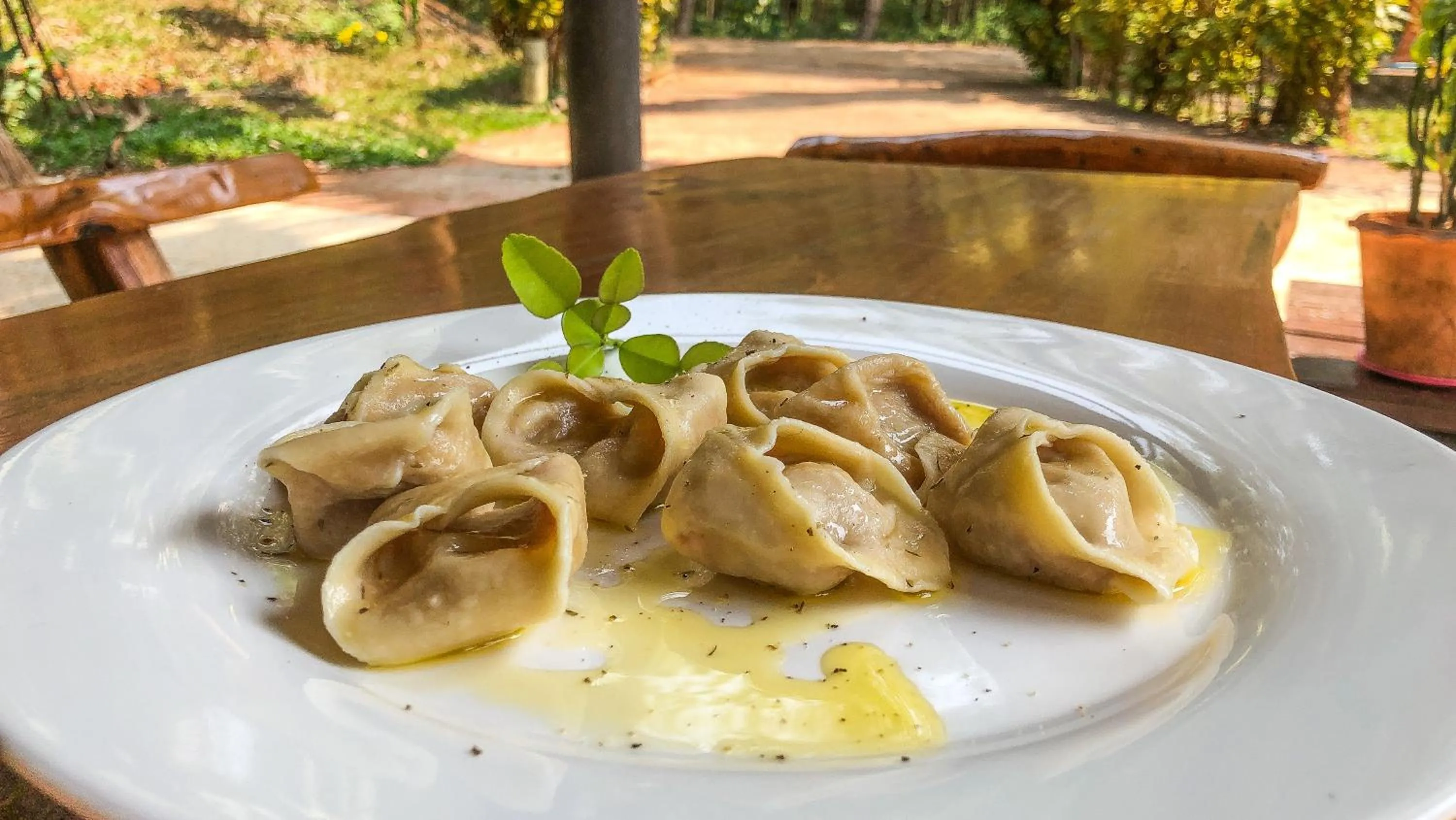 Restaurant/places to eat in Sea View Resort