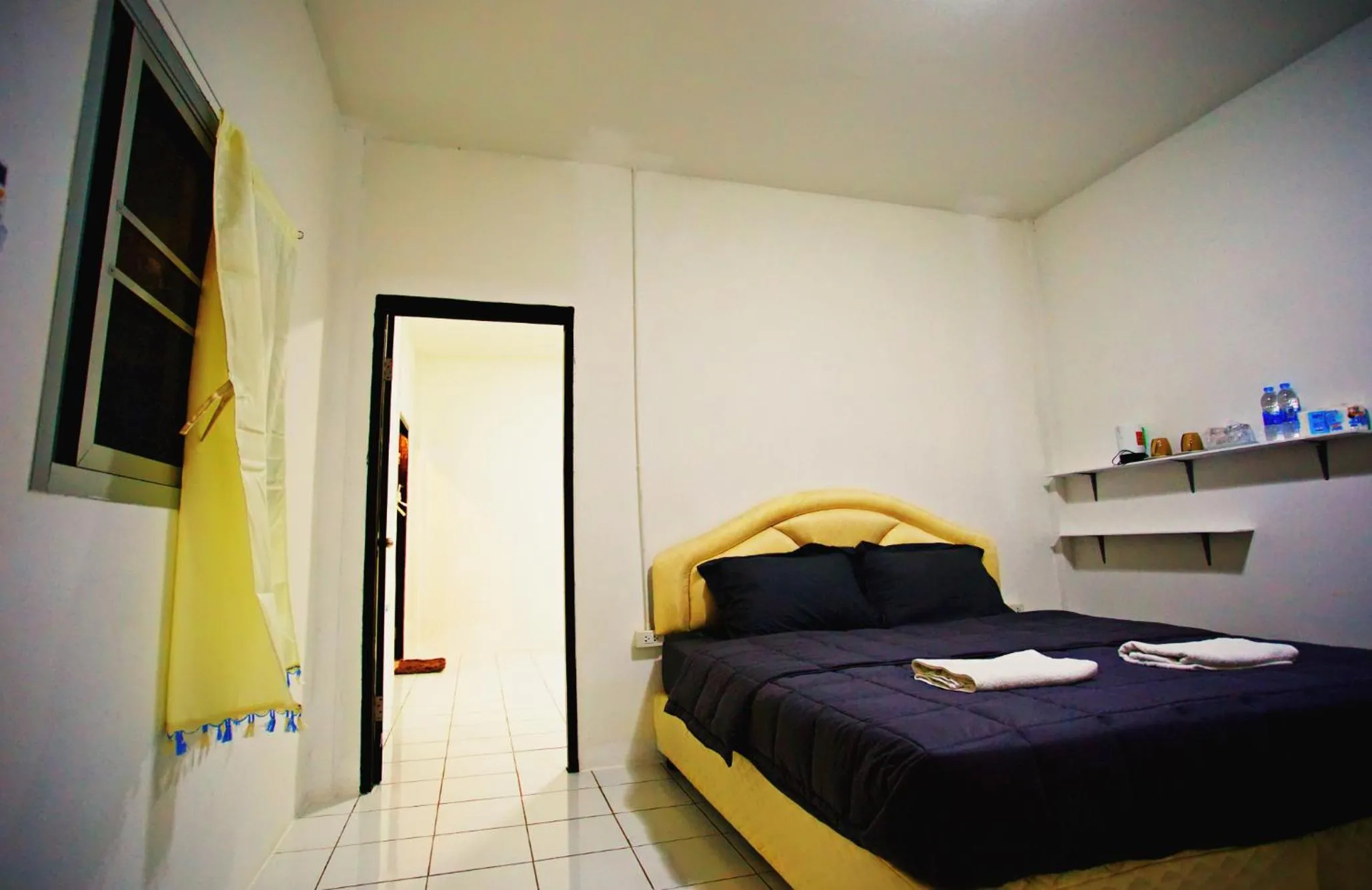 Coffee/tea facilities, Bed in Sea View Resort