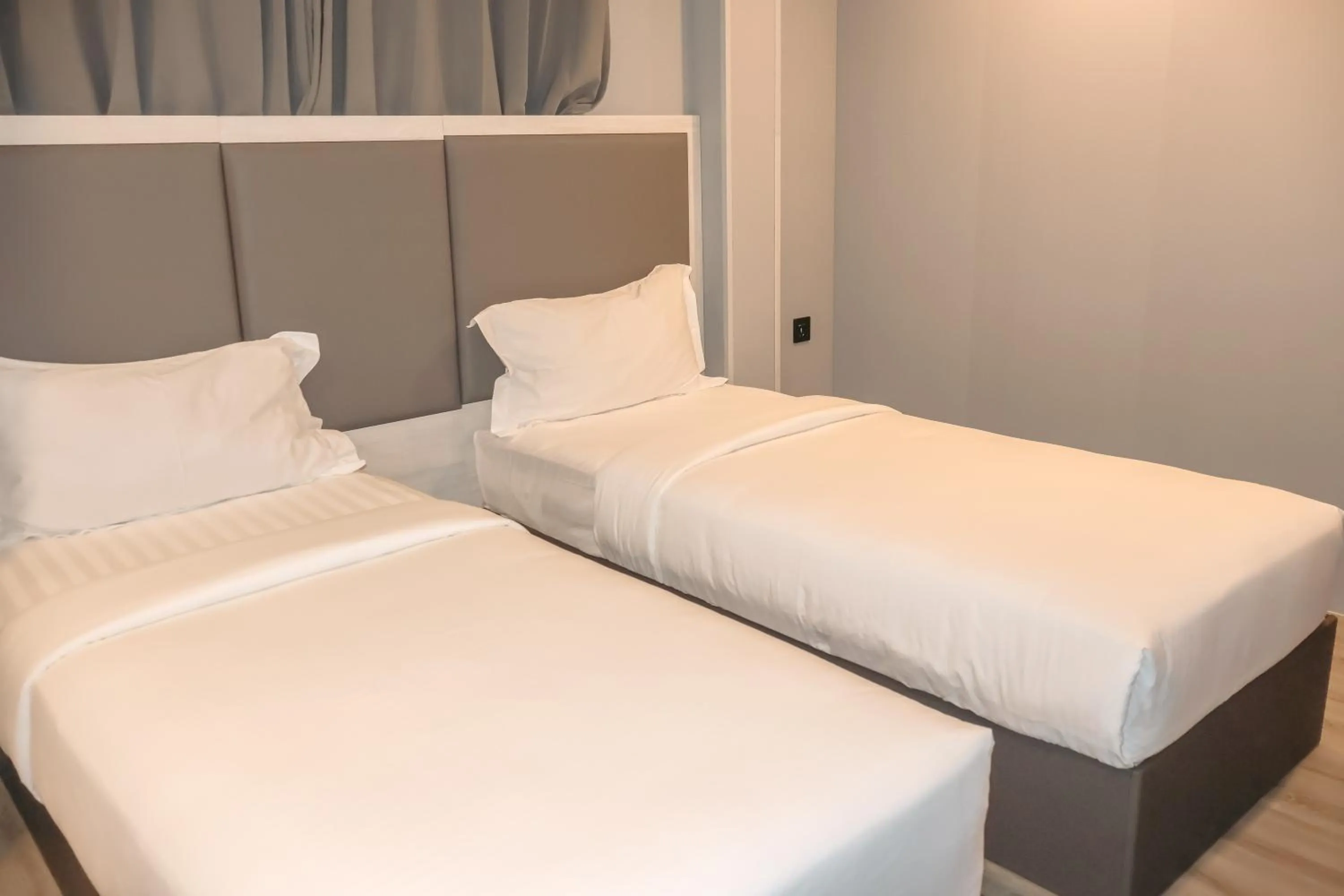 Bed in Starry Beach Inn