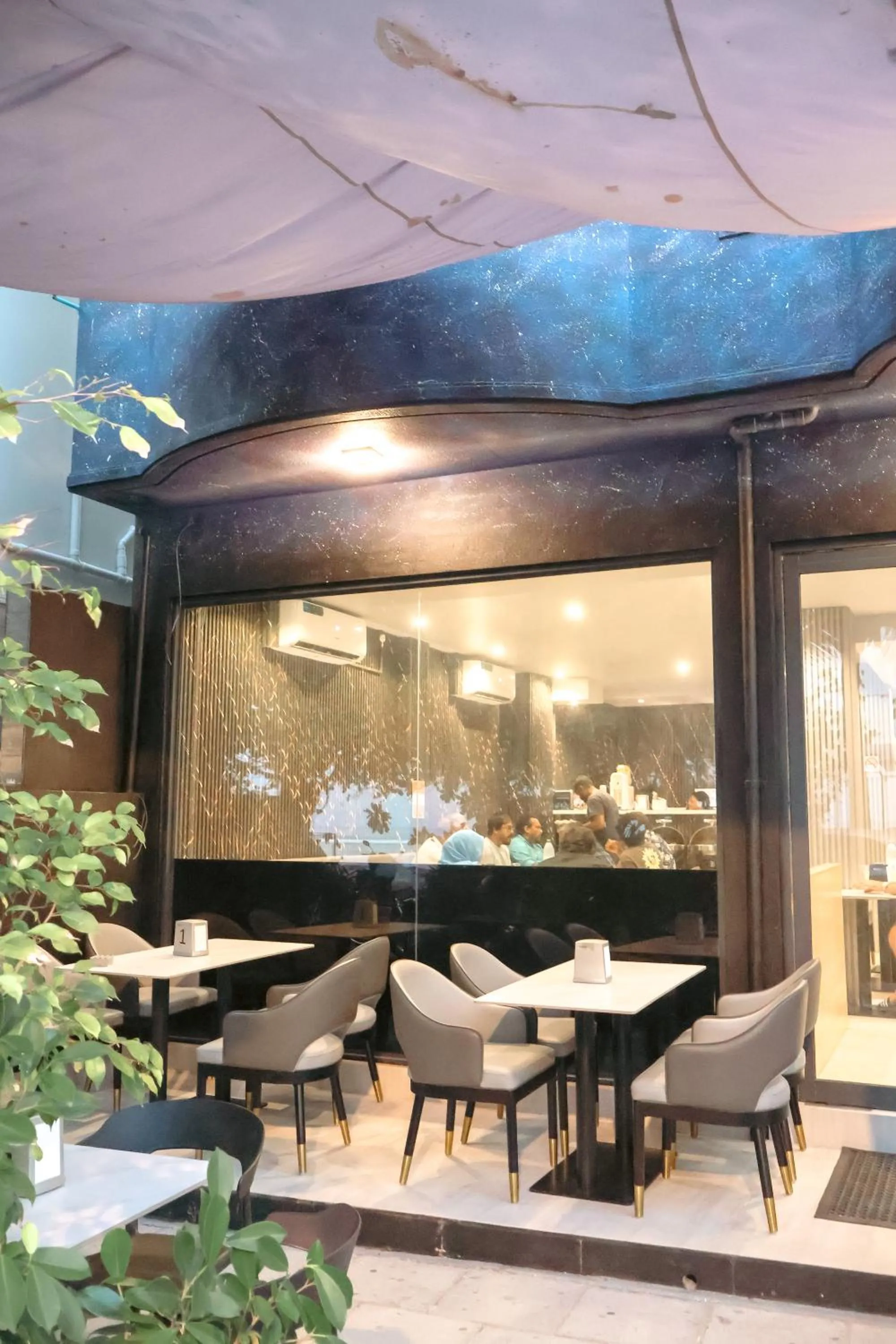 Restaurant/places to eat in Starry Beach Inn