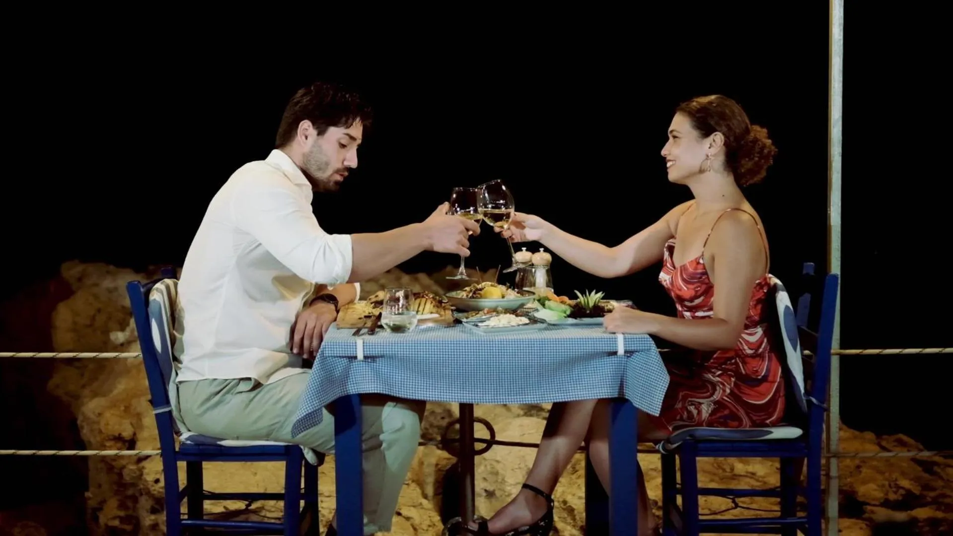 Food and drinks in Maya Bistro Hotel & Beach