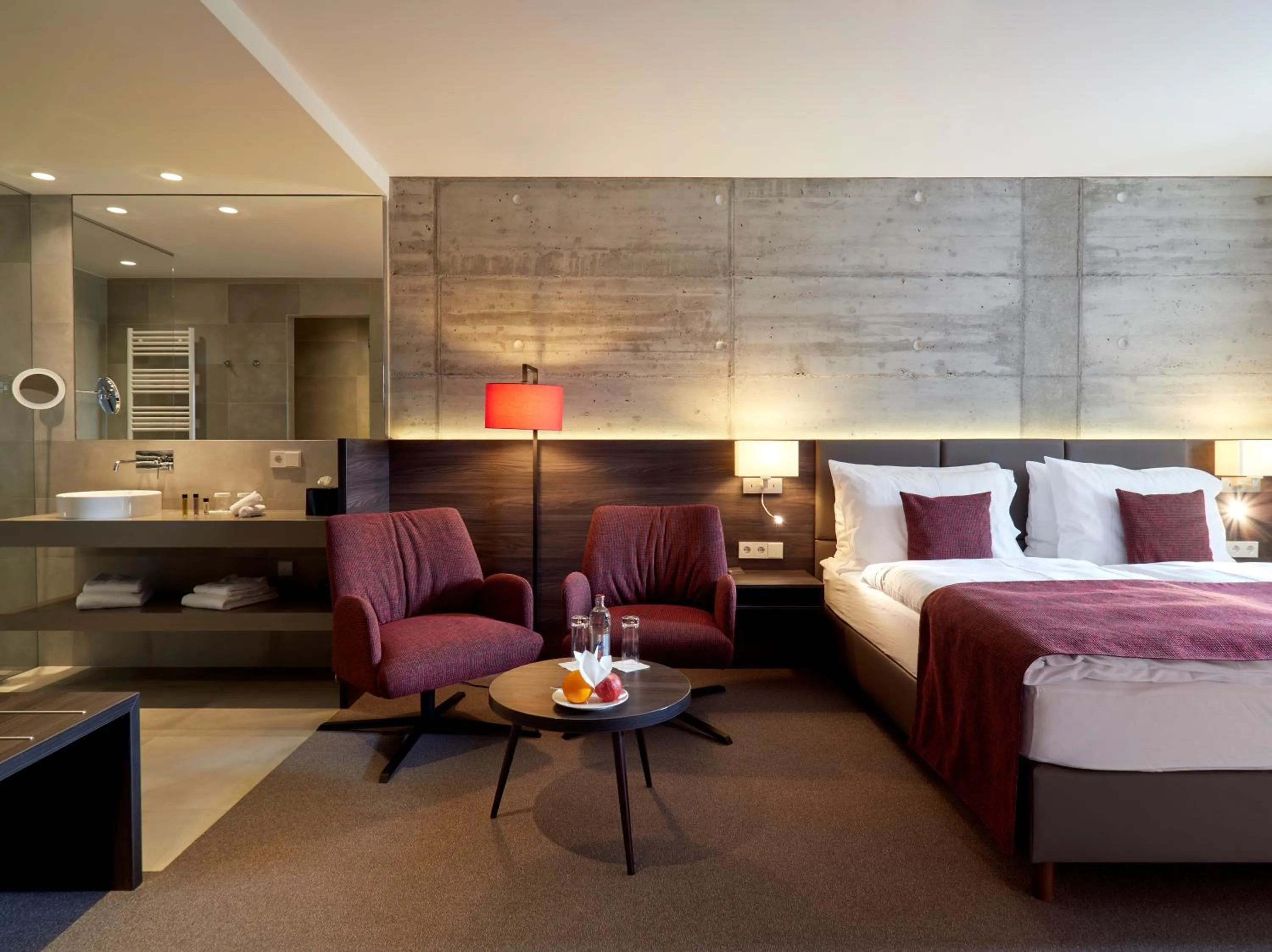 Bathroom, Bed in Hostellerie Stafelter