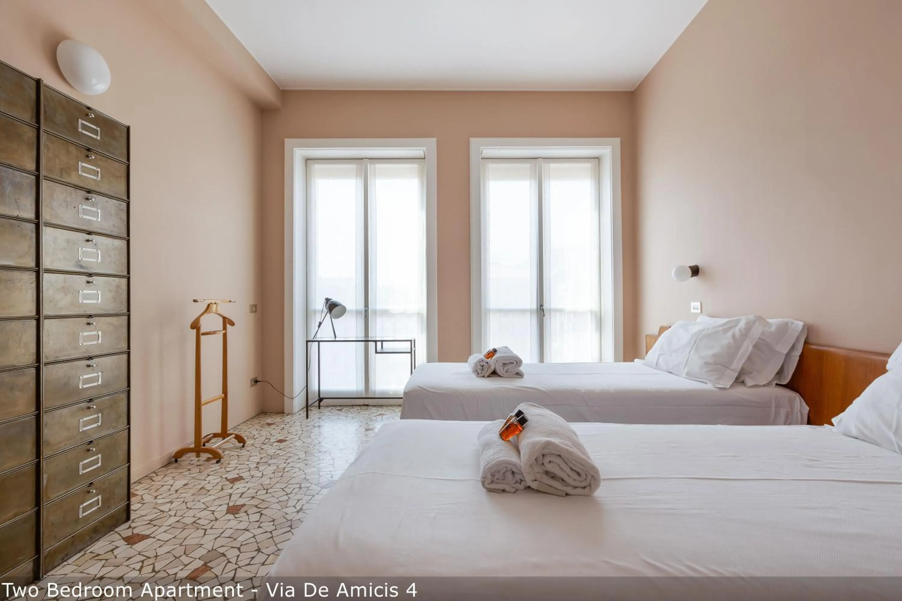 Bed in Brera Apartments in Porta Ticinese