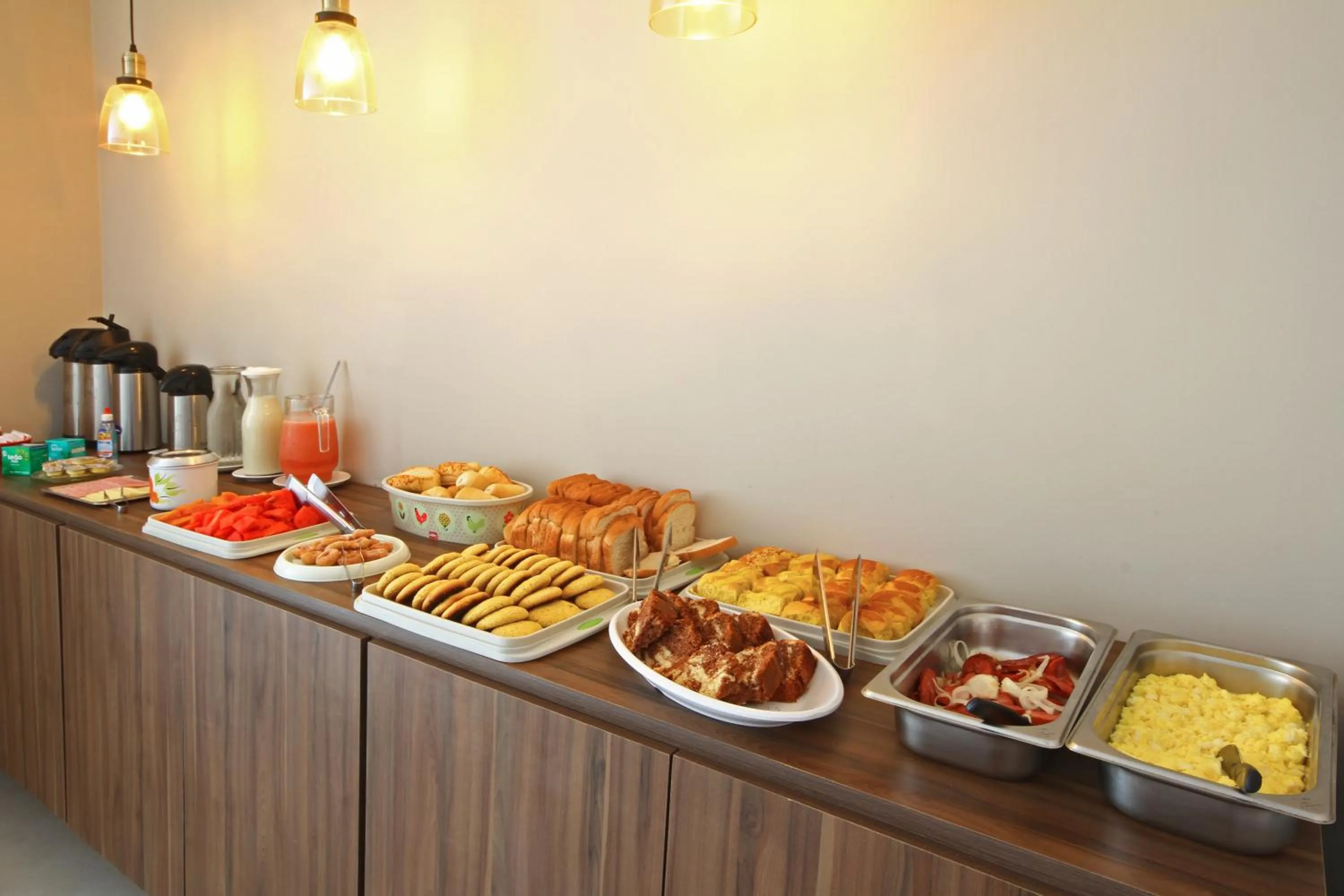 Breakfast in MDJ Pousada