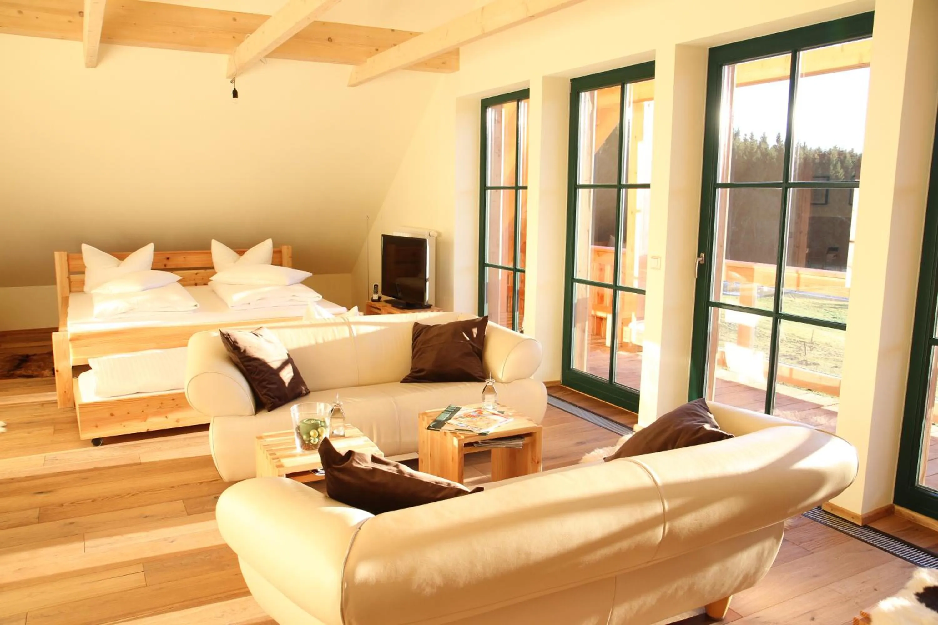 Living room, Bed in Altsächsischer Gasthof Kleines Vorwerk