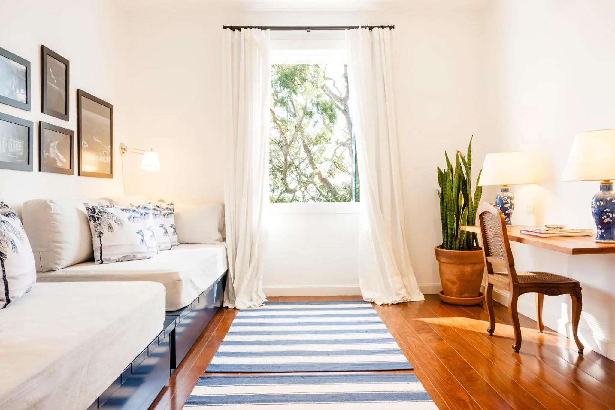 Photo of the whole room, Bed in Vila Santa Teresa