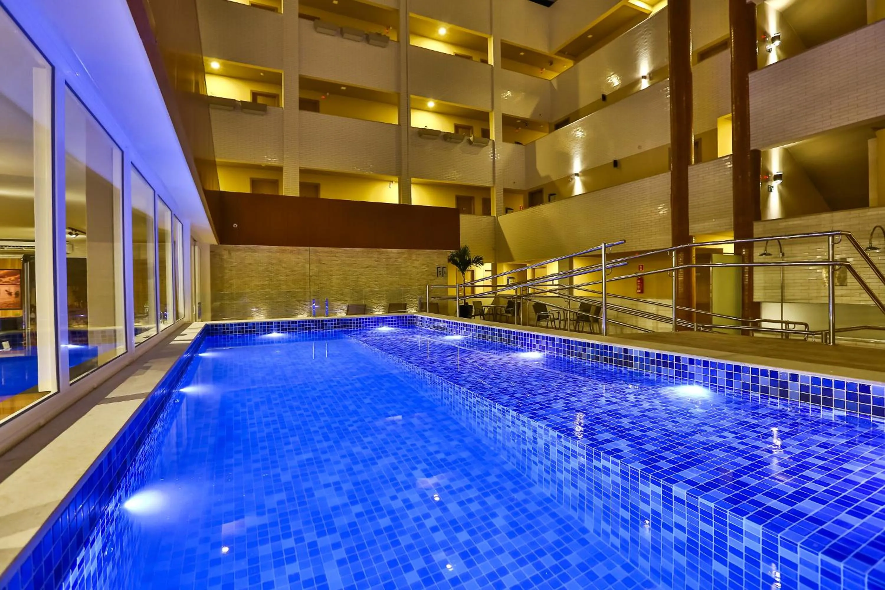 Swimming pool in ARCUS Hotel Aracaju