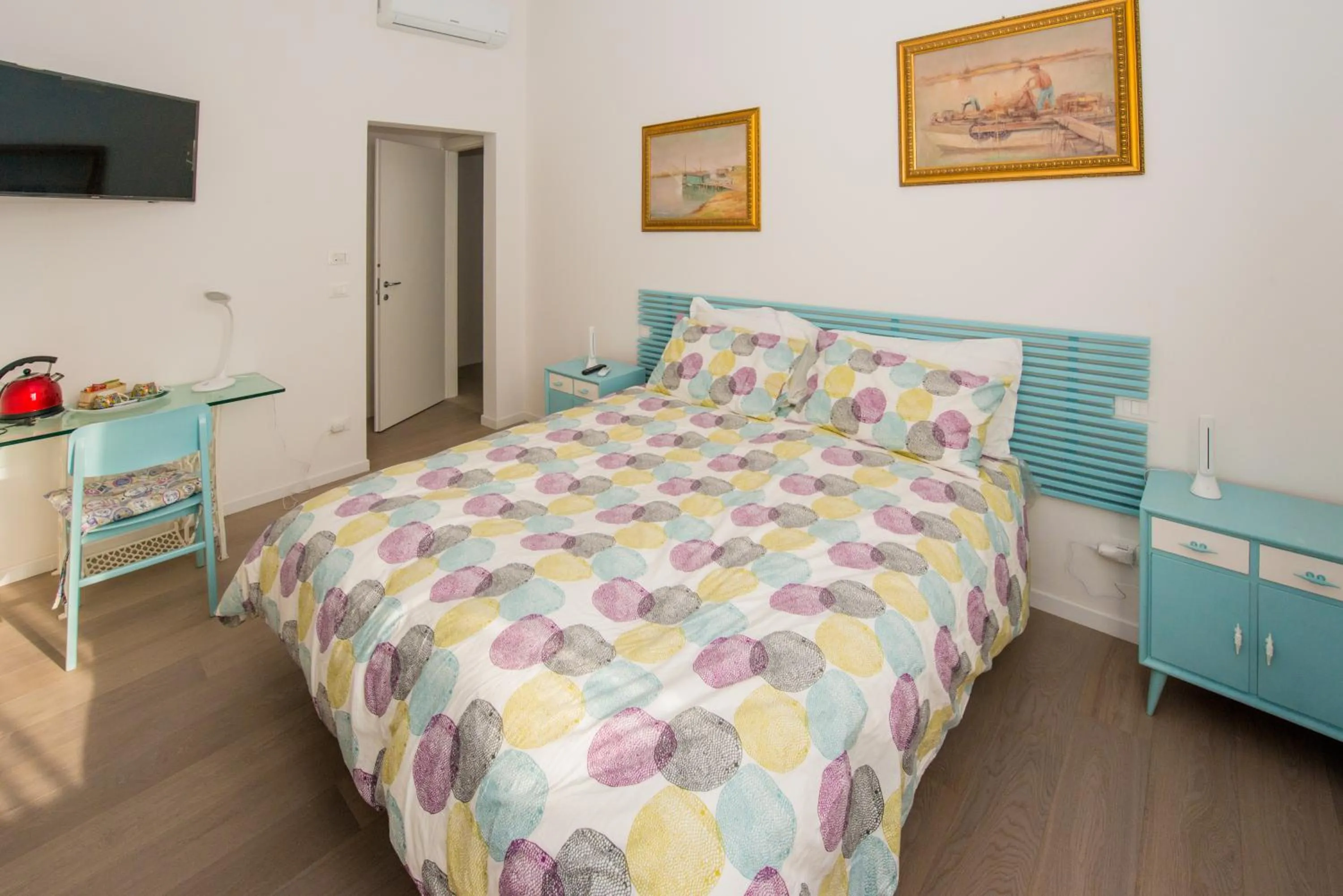 Bed in Ramo Rosso di Paolo Natalini