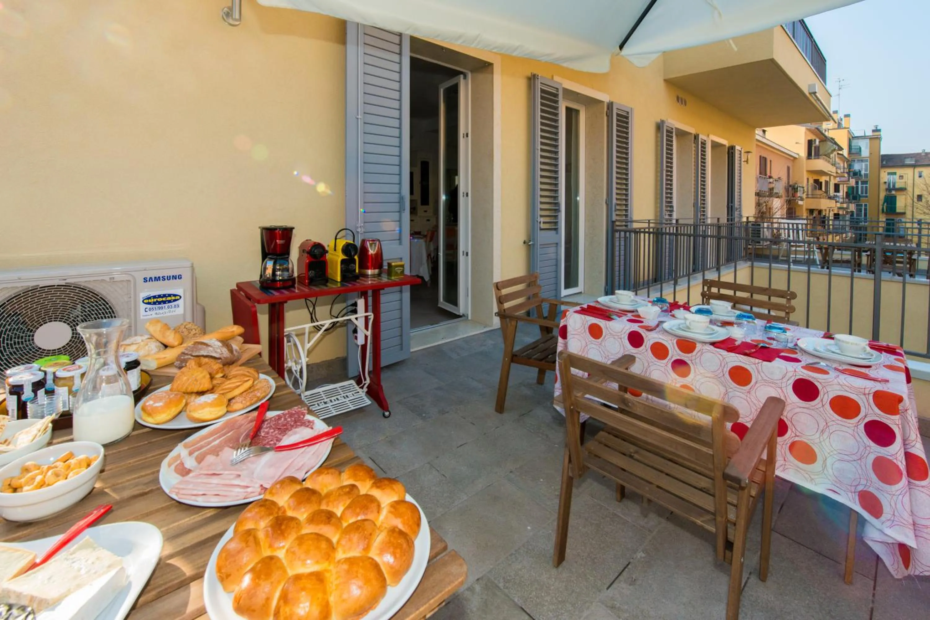 Balcony/Terrace in Ramo Rosso di Paolo Natalini