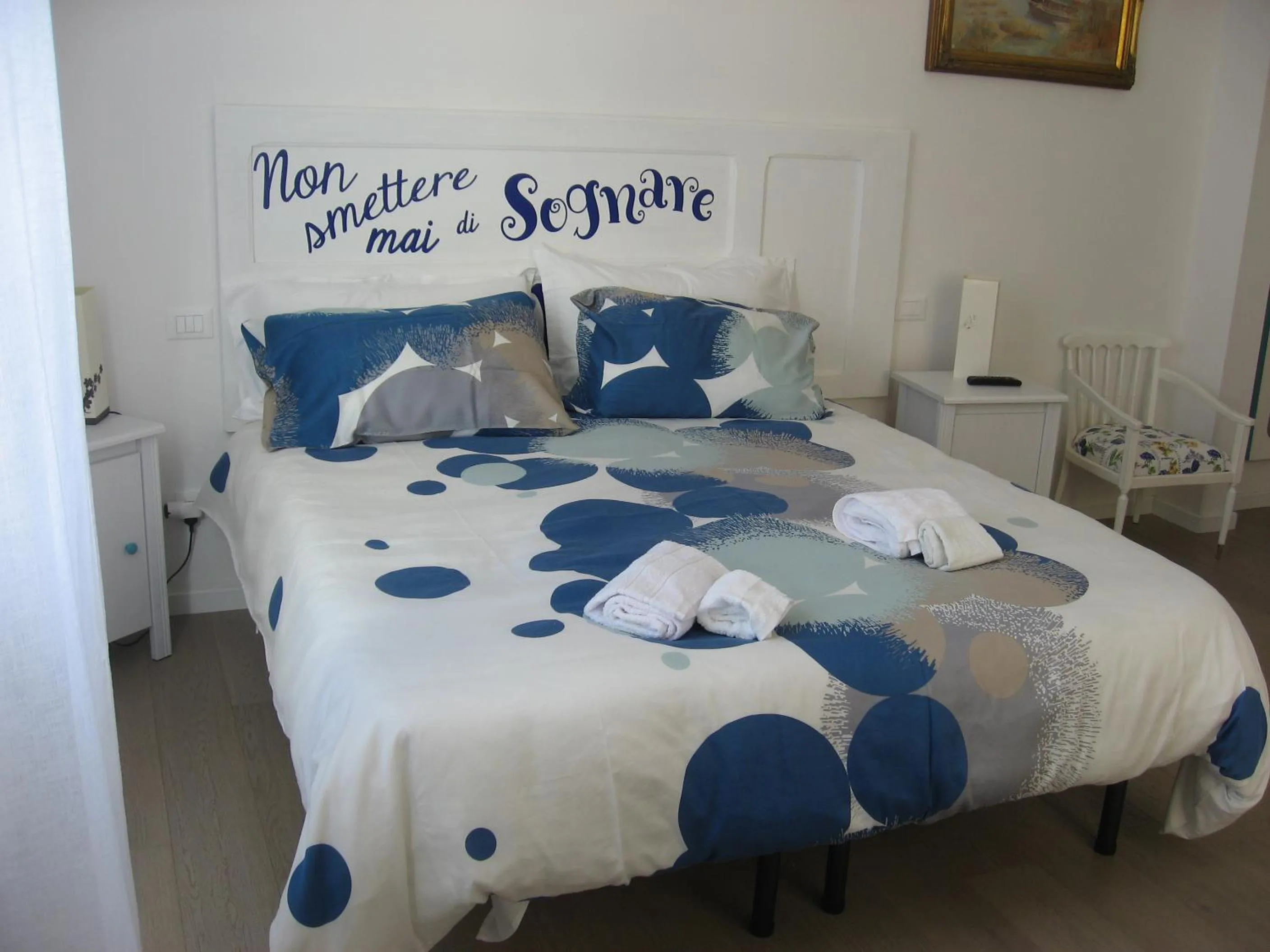 Bed in Ramo Rosso di Paolo Natalini