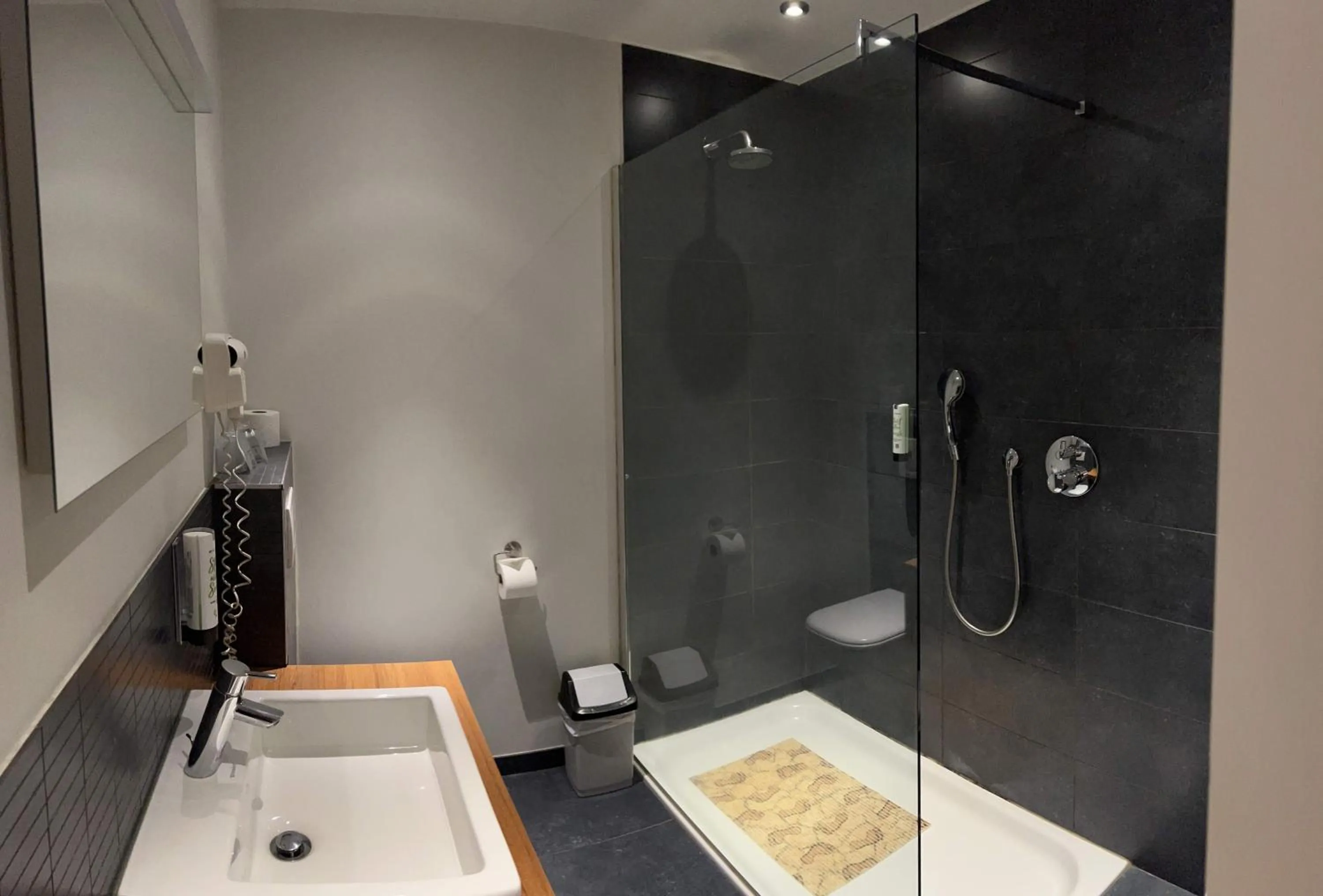 Shower in De Heidebloem