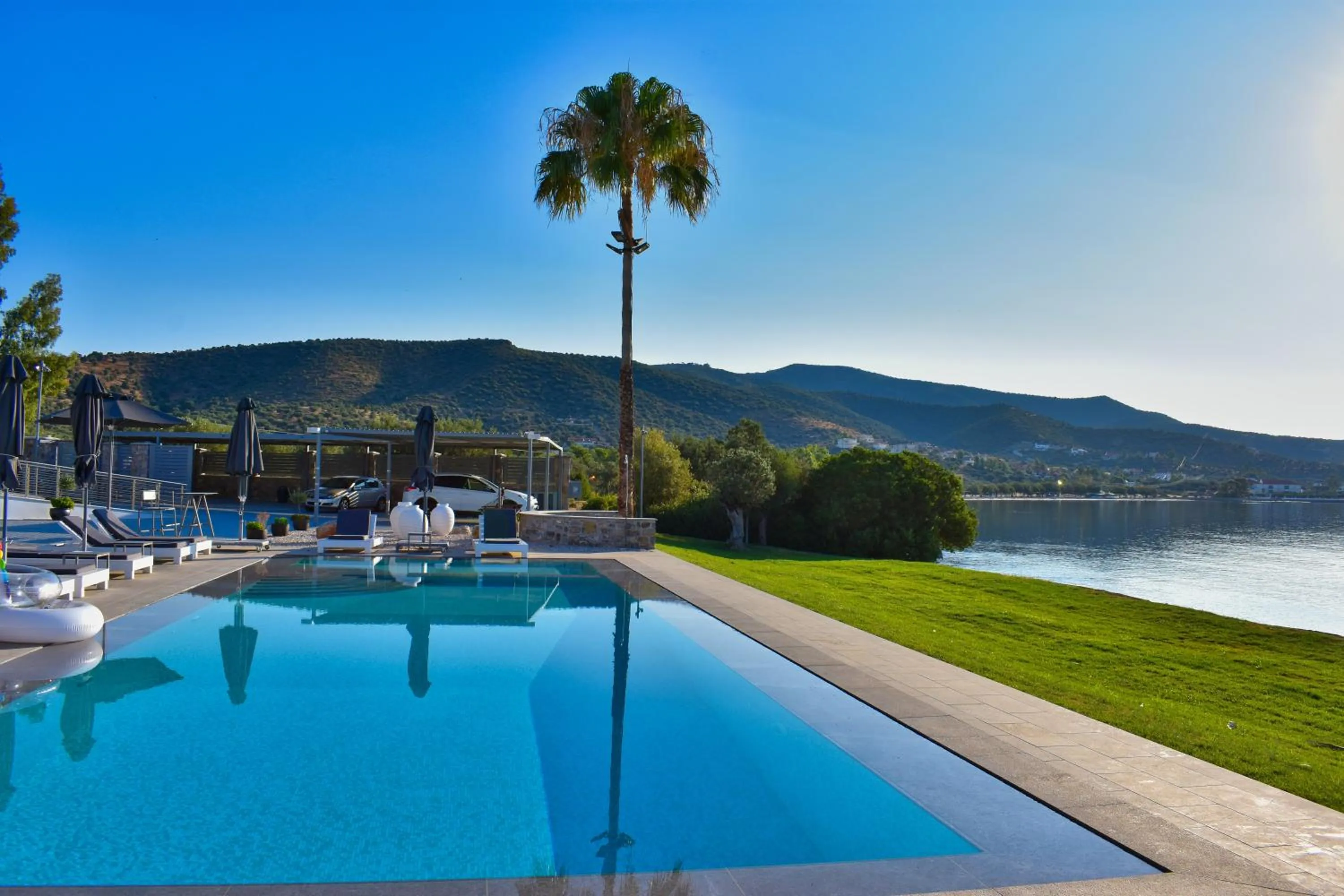 Swimming pool in Dardiza Boutique Hotel