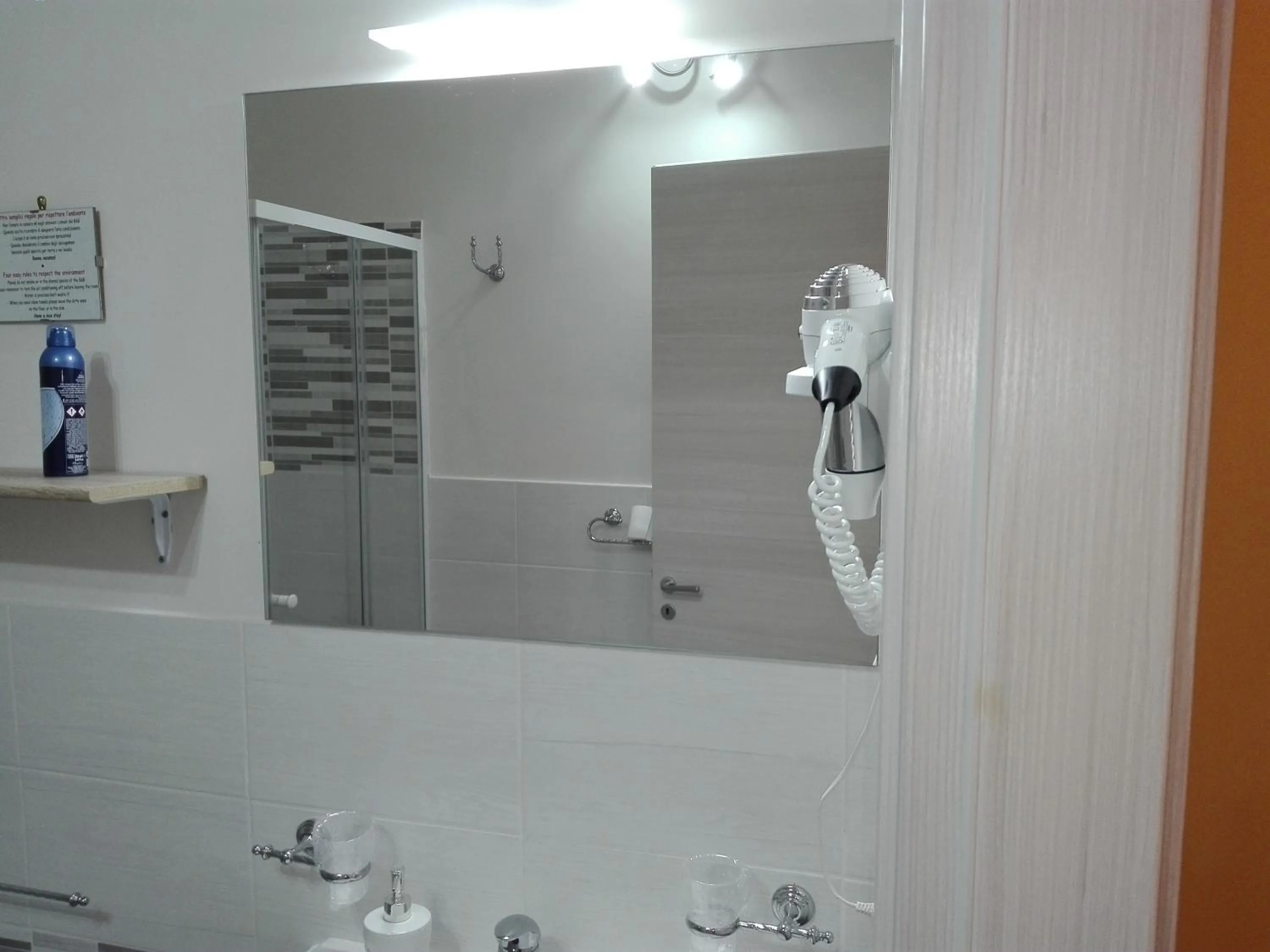 Photo of the whole room in B&B La Colonna