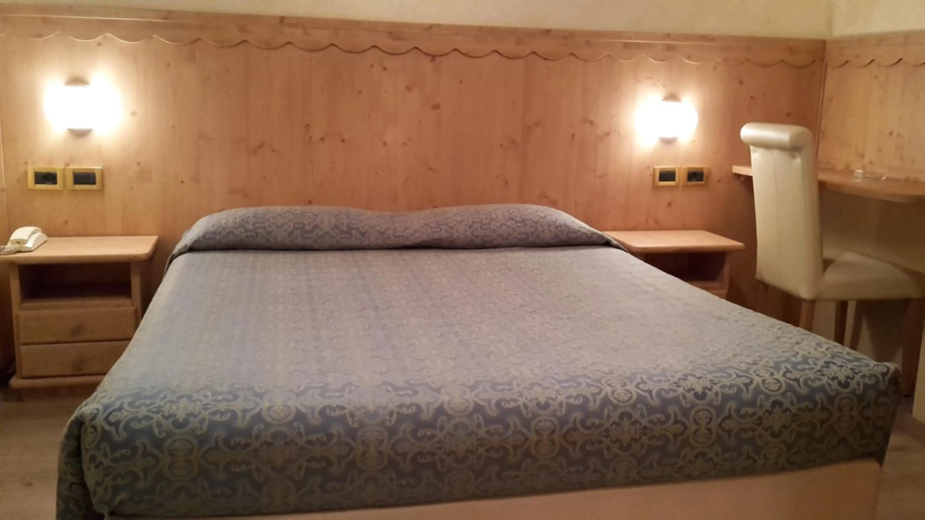 Bedroom, Bed in Hotel Mignon