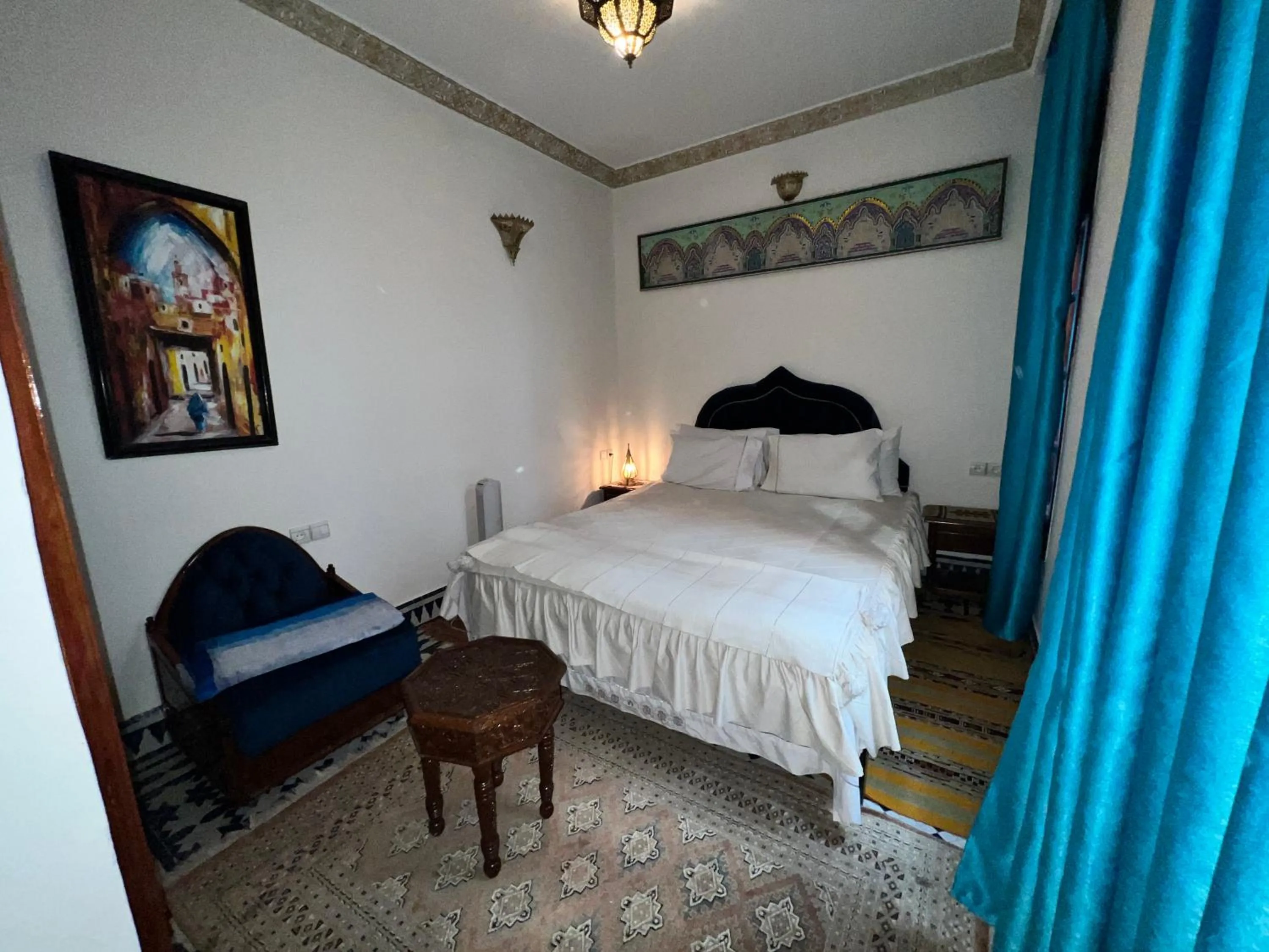 Bed in Fès Riad Scalia Traditional Guesthouse Morocco