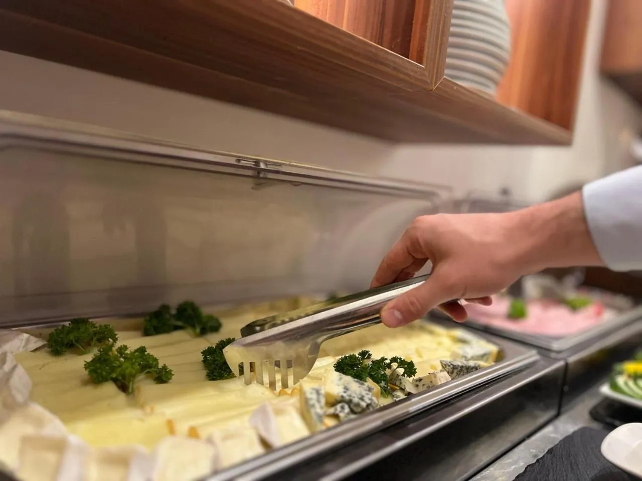 Breakfast in Hotel Garden Court