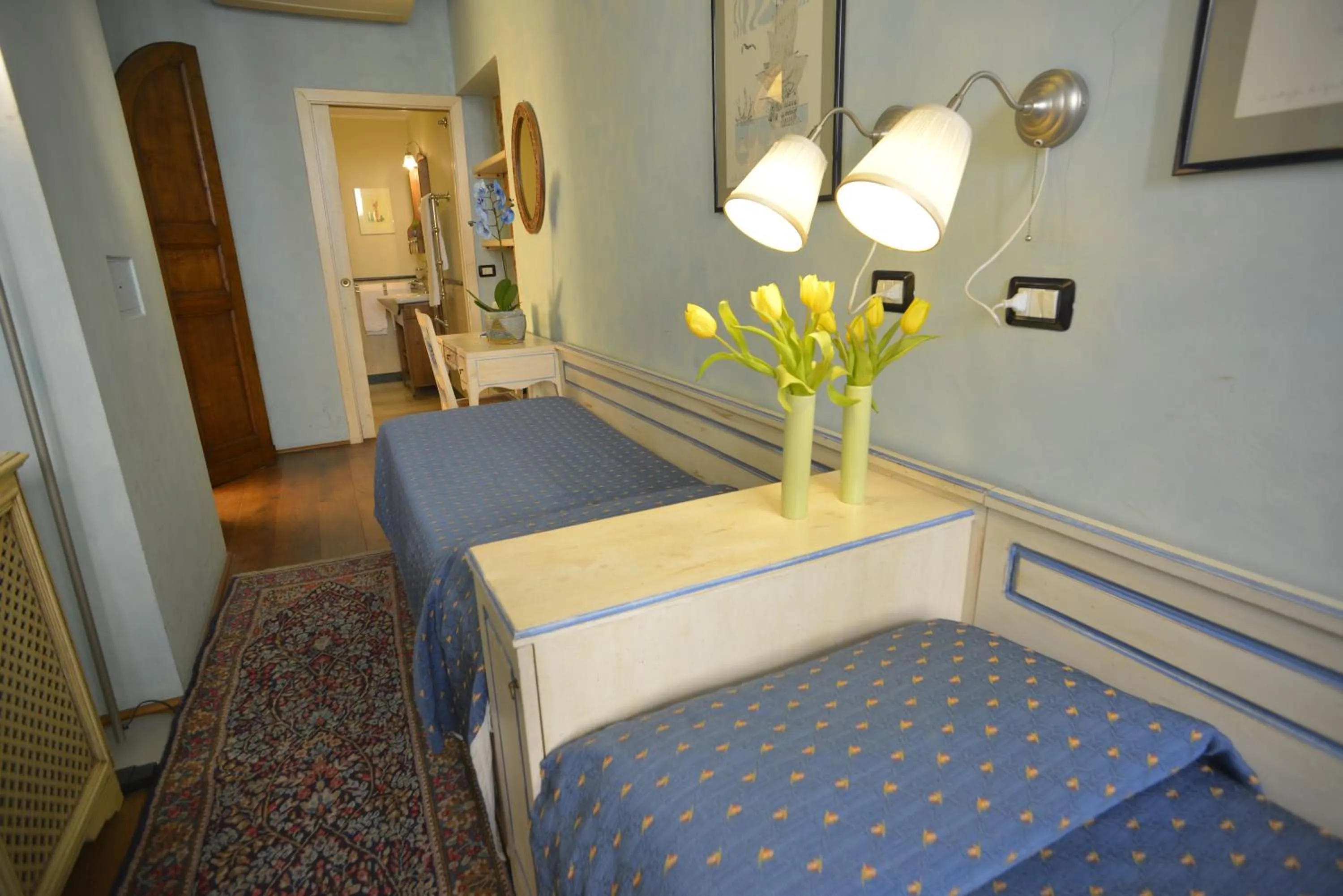 Decorative detail, Bed in B&B La Casa dei Tintori