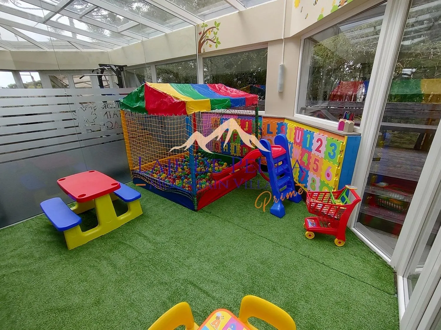 Kids's club in Laje de Pedra Mountain VillagePrime