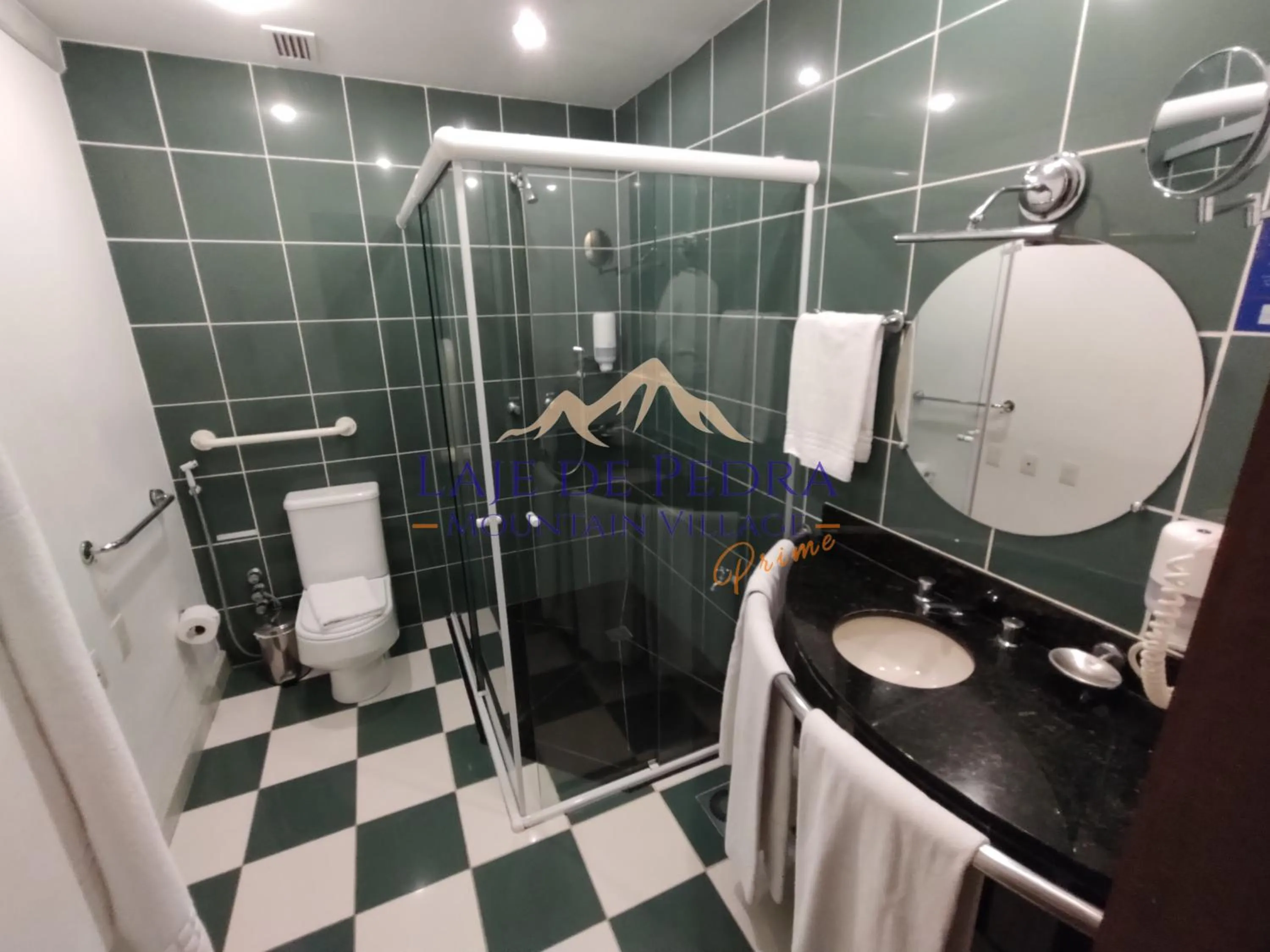 Shower in Laje de Pedra Mountain VillagePrime