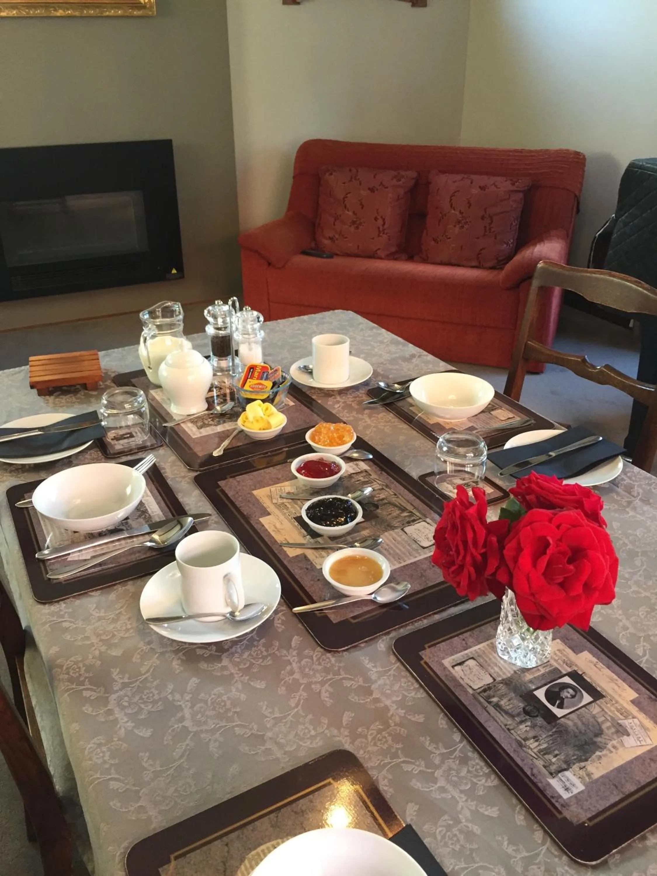 Breakfast in Homelea Bed and Breakfast