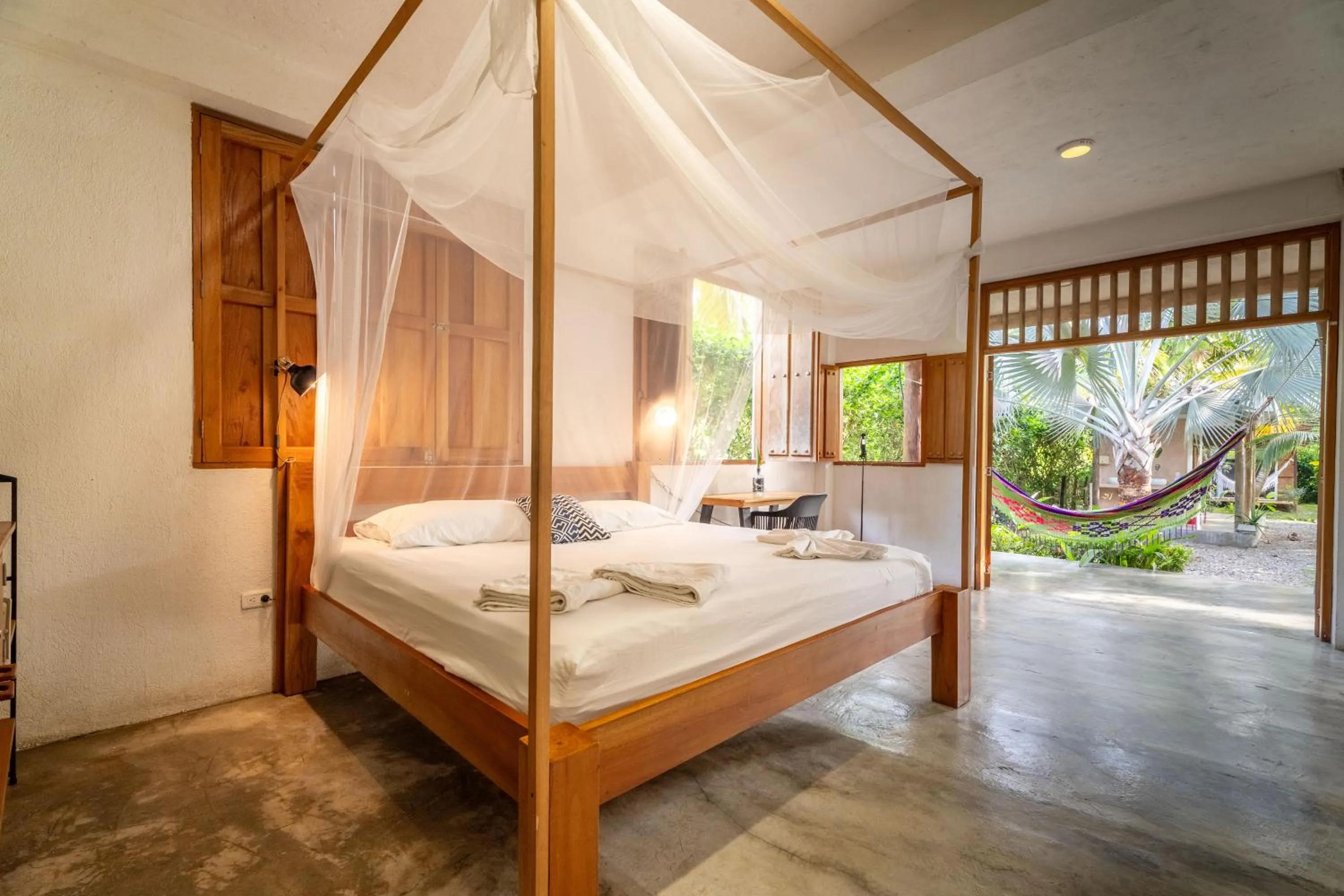 Double Room with Private Bathroom in Casa Chapolin Boutique Guesthouse