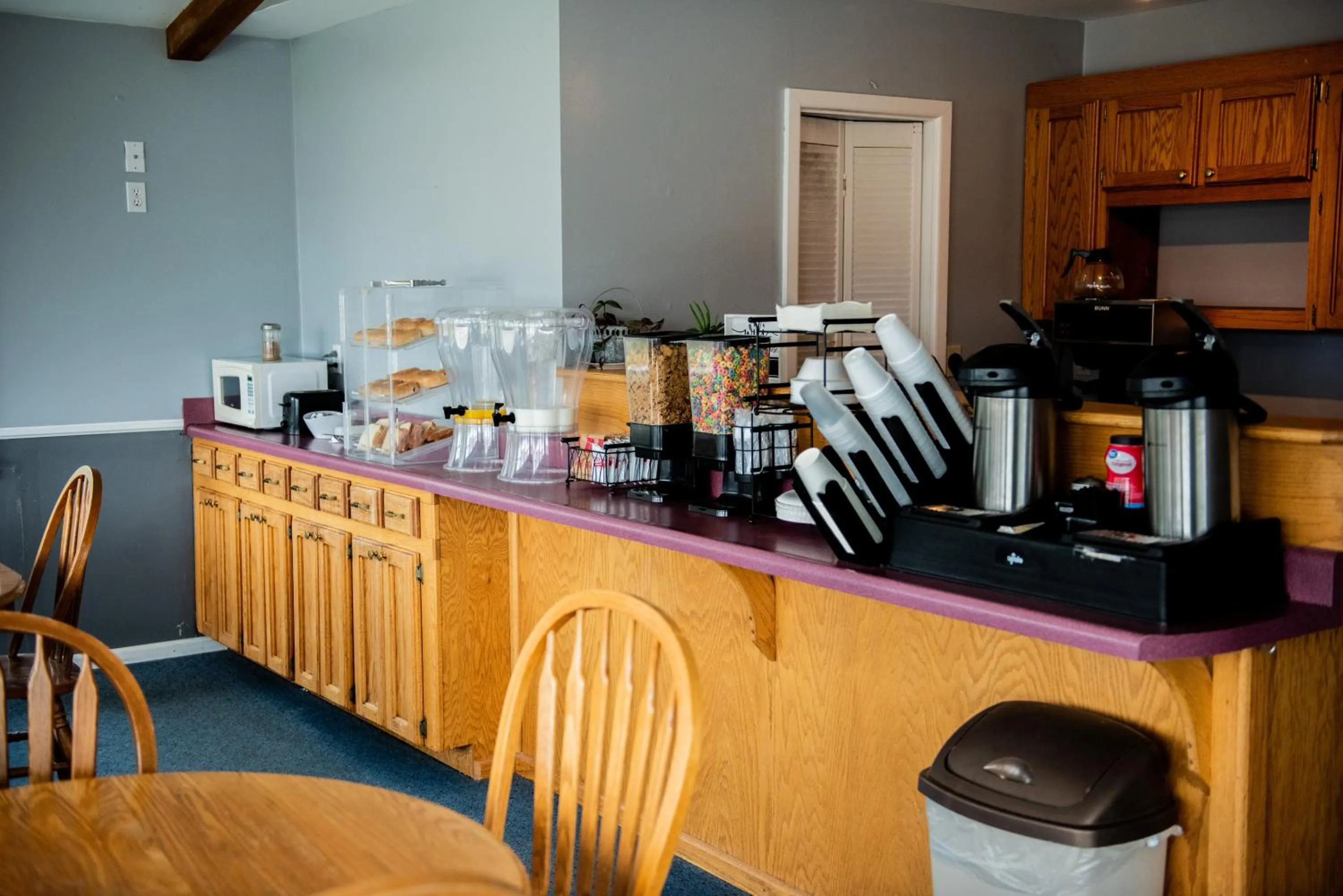 Breakfast in Cottonwood Inn