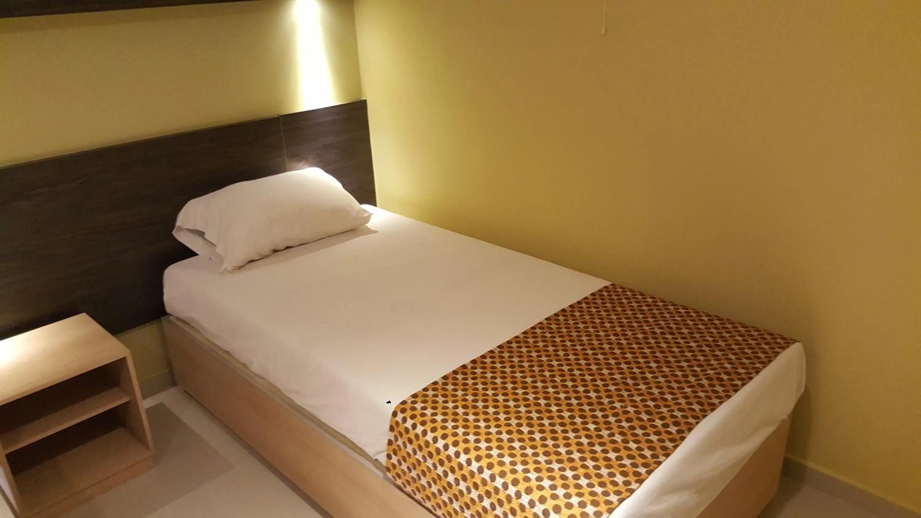 Bed in Hotel 56 Avenue Plaza