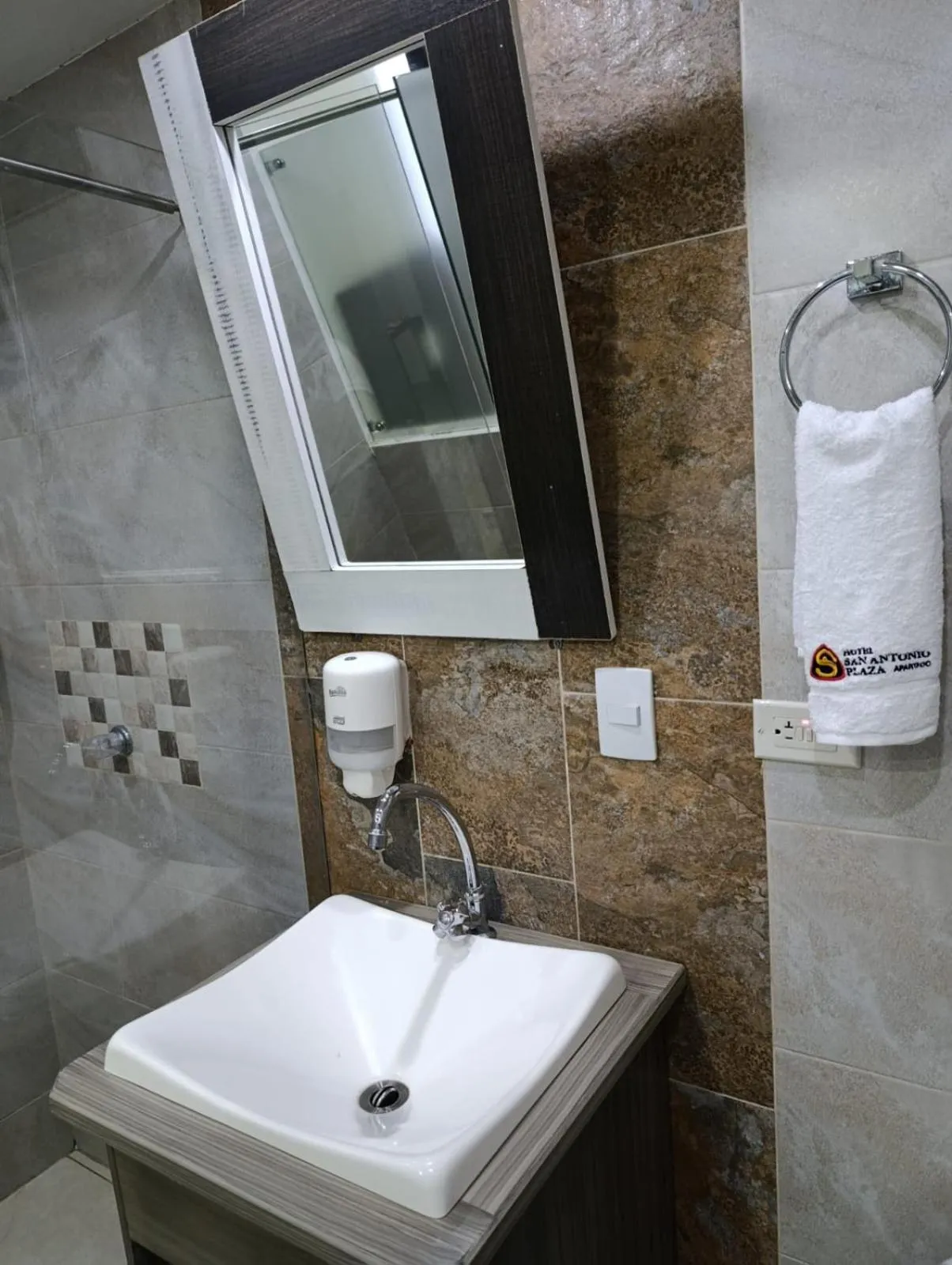 Bathroom in San Antonio Plaza