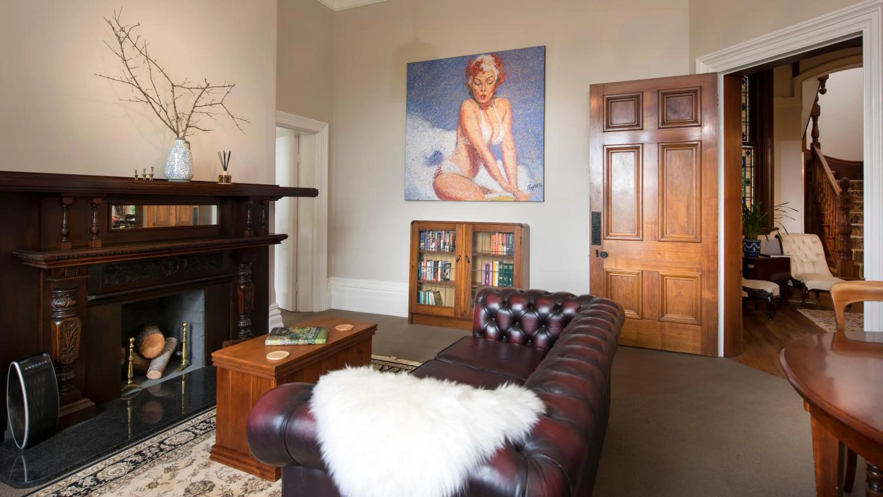 Living room in Arcoona Manor