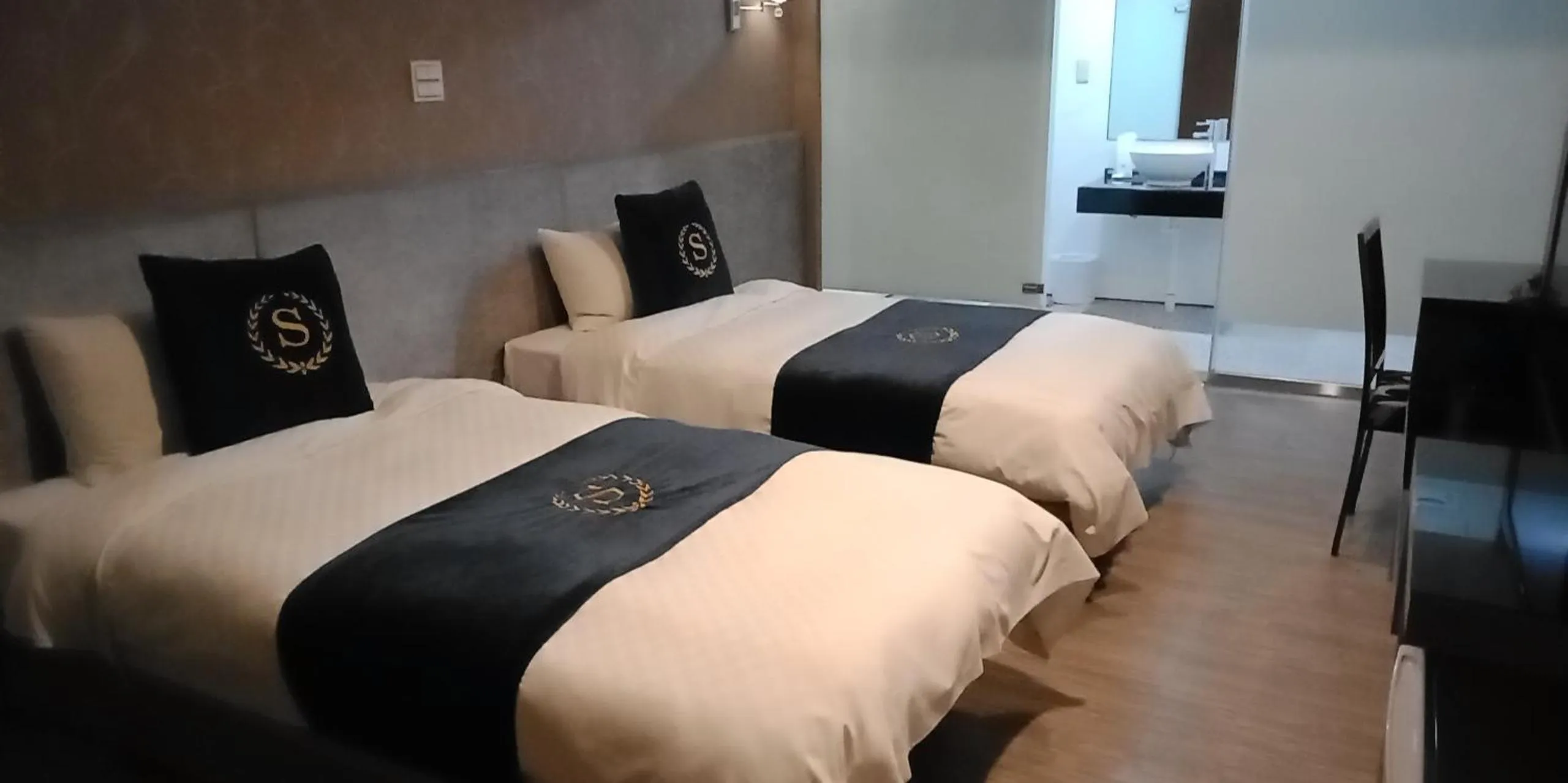 慶城商旅Urbanone Hotel