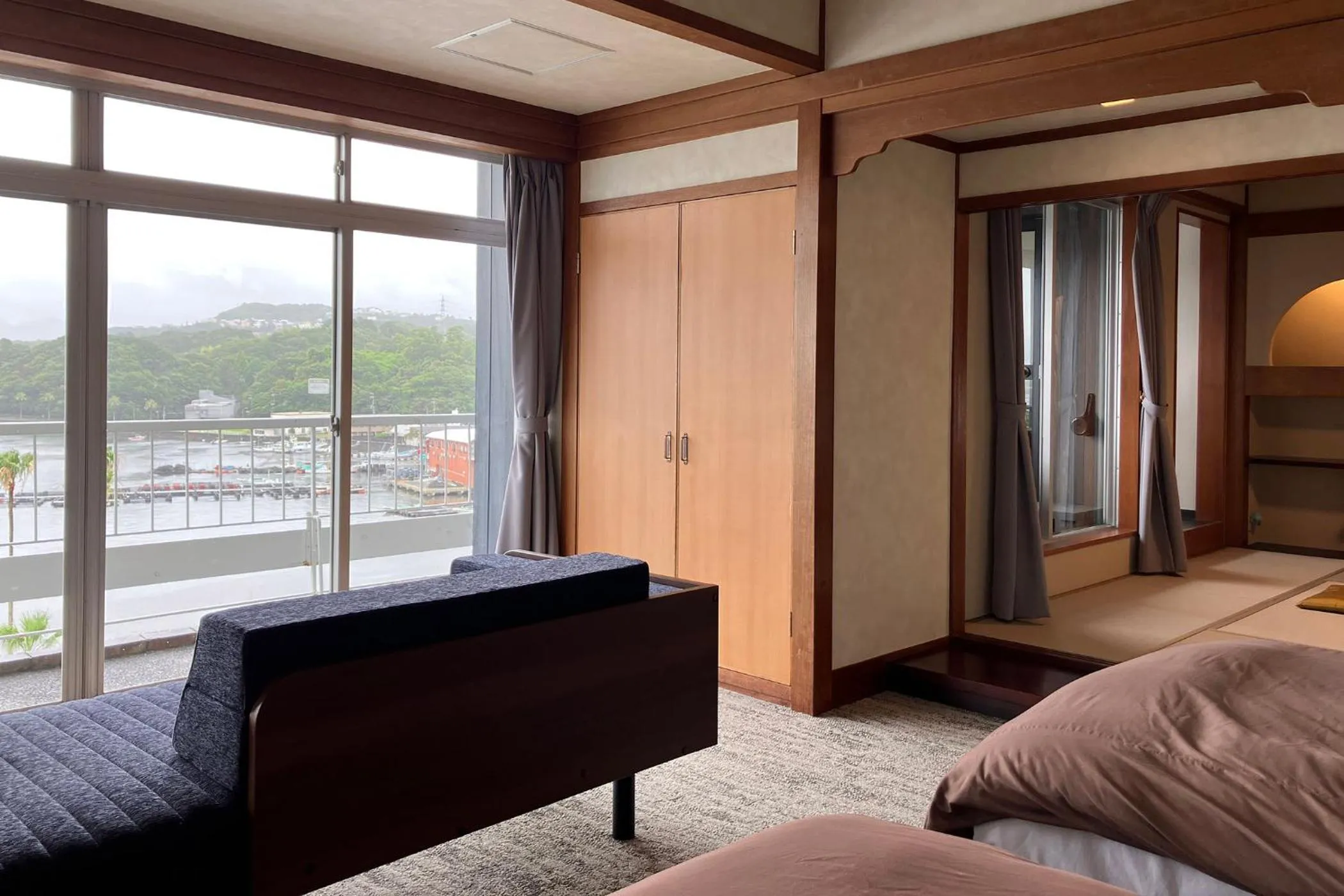 Photo of the whole room, Bed in Ooedo Onsen Monogatari Premium Shirahama Saichoraku