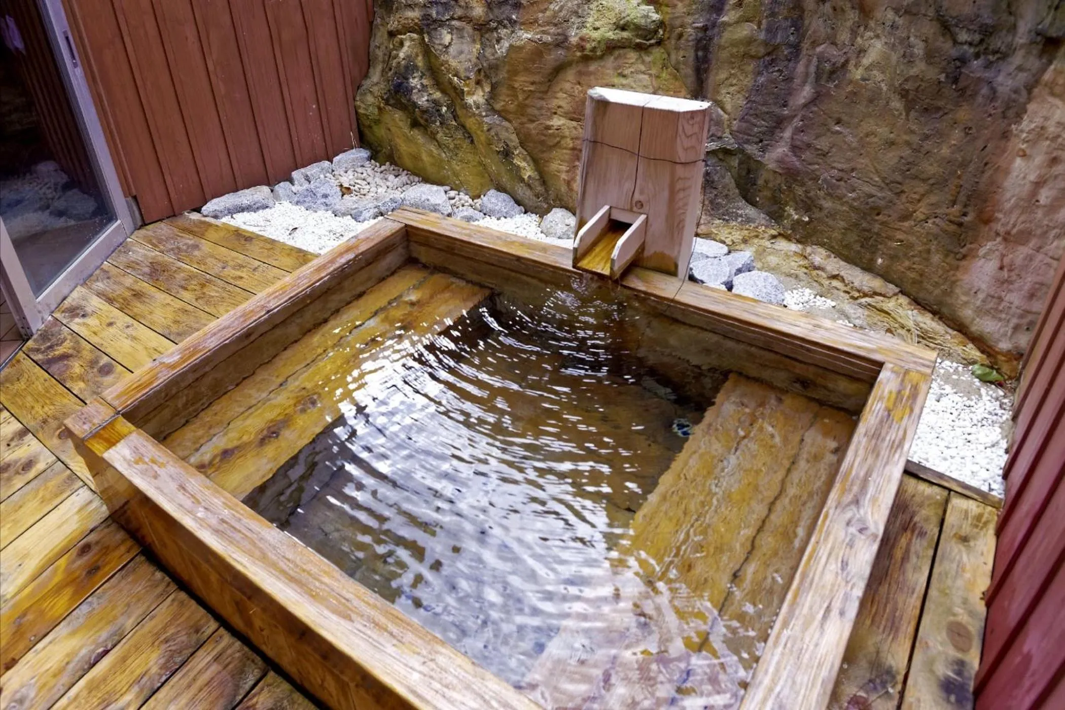 Hot Spring Bath in Ooedo Onsen Monogatari Premium Shirahama Saichoraku