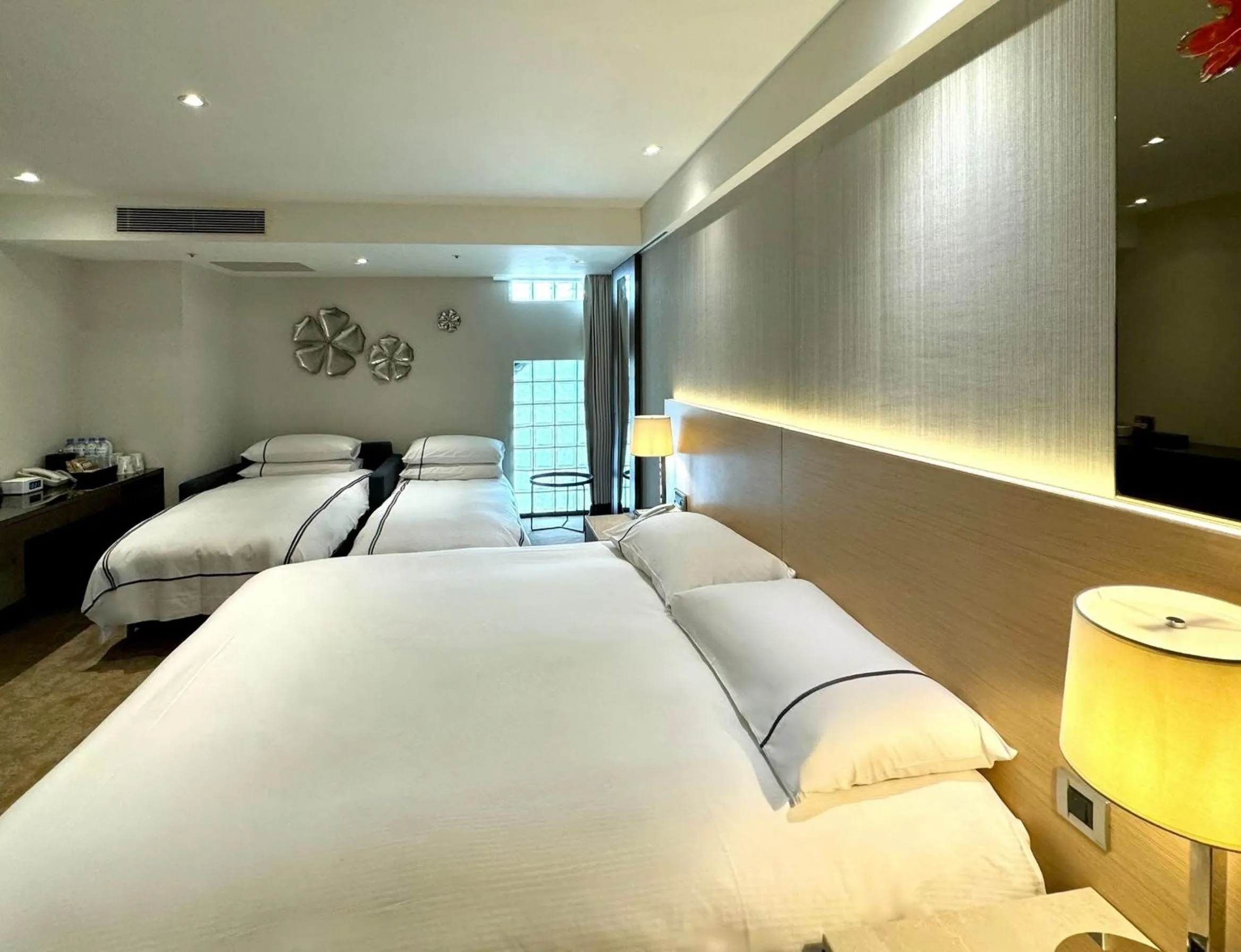 Photo of the whole room, Bed in K Hotel Tianjin