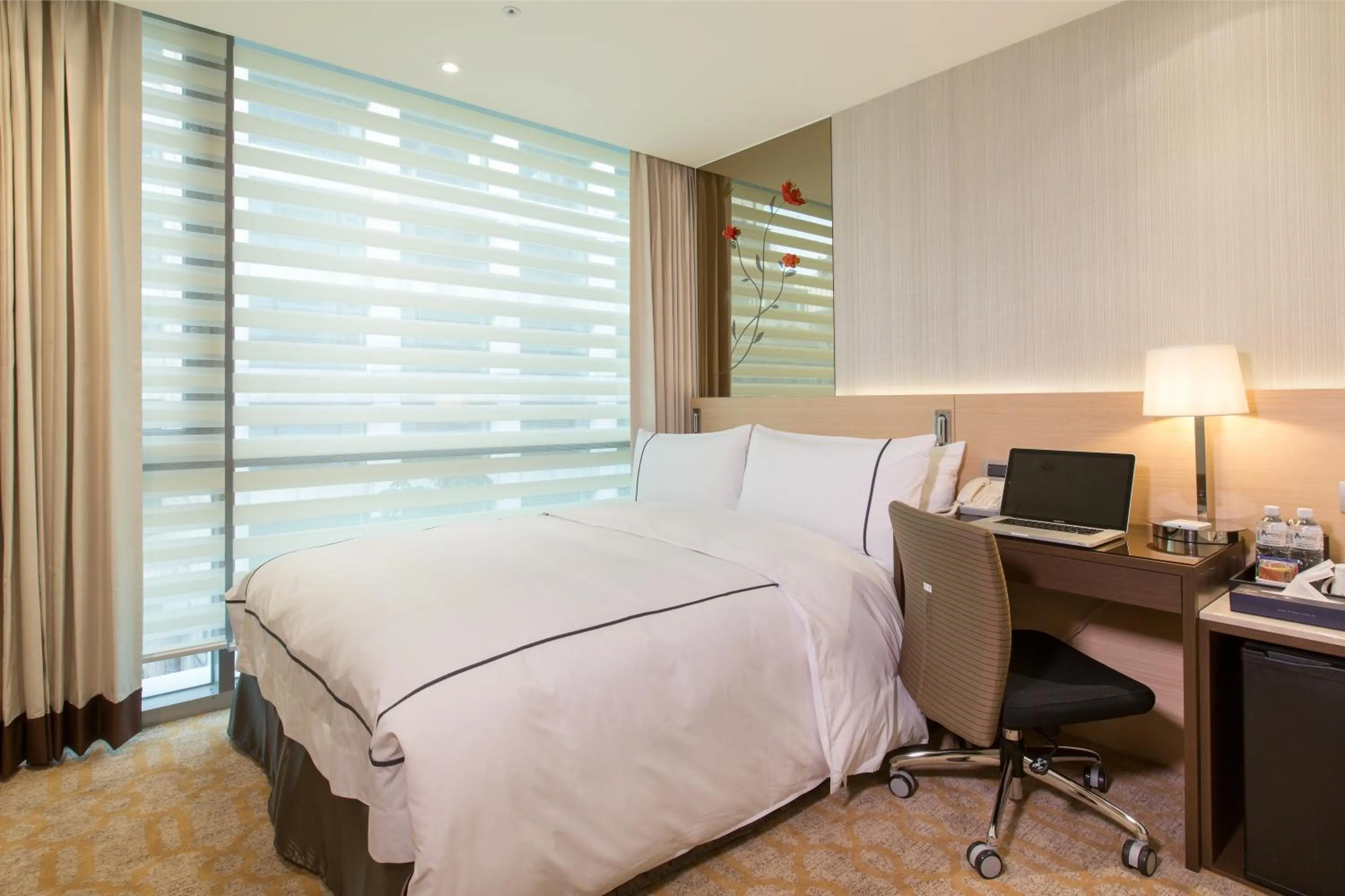 Bed in K Hotel Tianjin