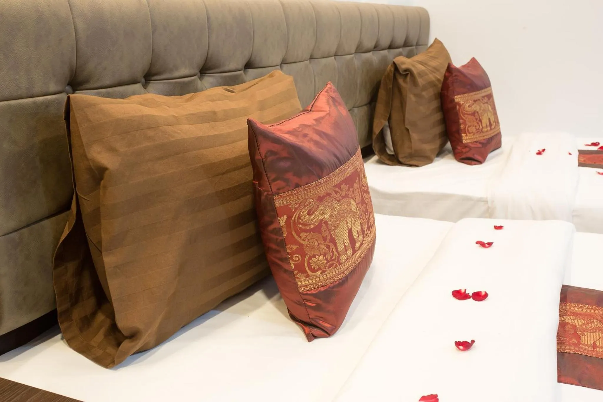 Bed in Pongsakorn Boutique Resort