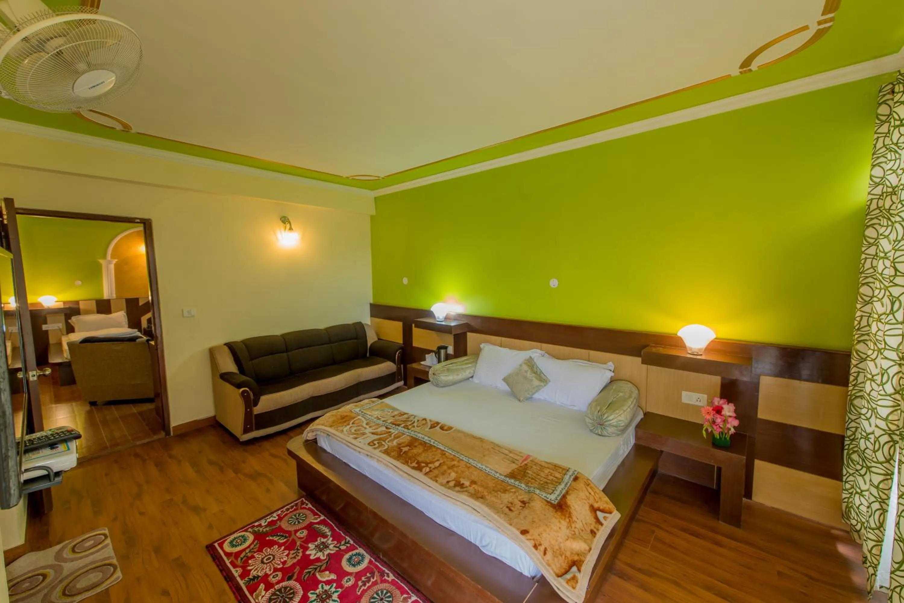 Bed in Hotel Glacier Resort