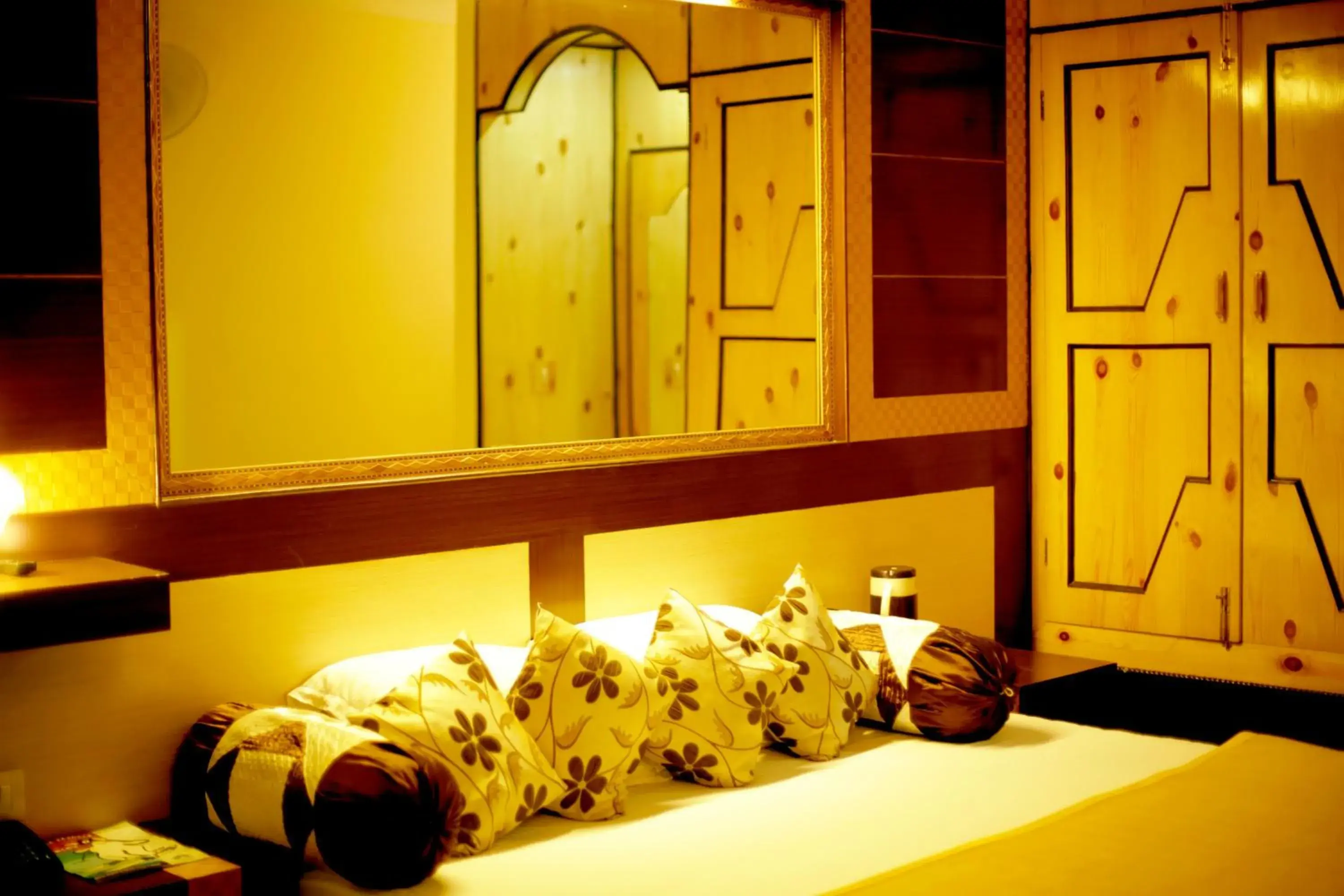 Superior Deluxe Double or Twin Room in Hotel Glacier Resort Superior Deluxe Double or Twin Room in Hotel Glacier Resort