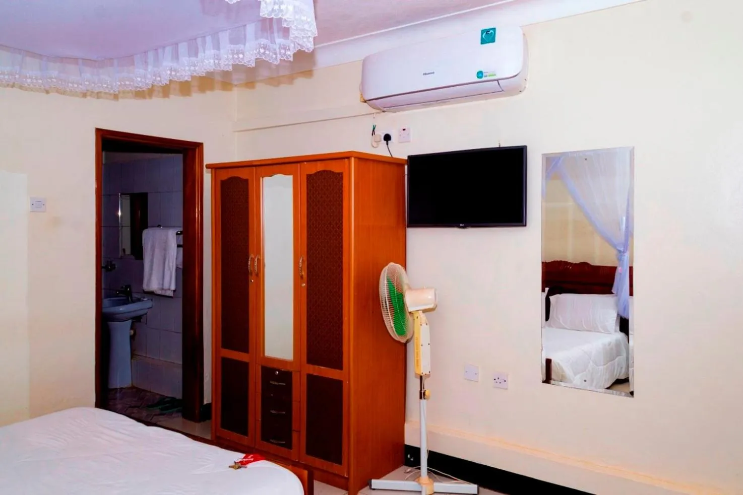 Bed in Kijungu Hill Hotel Hoima