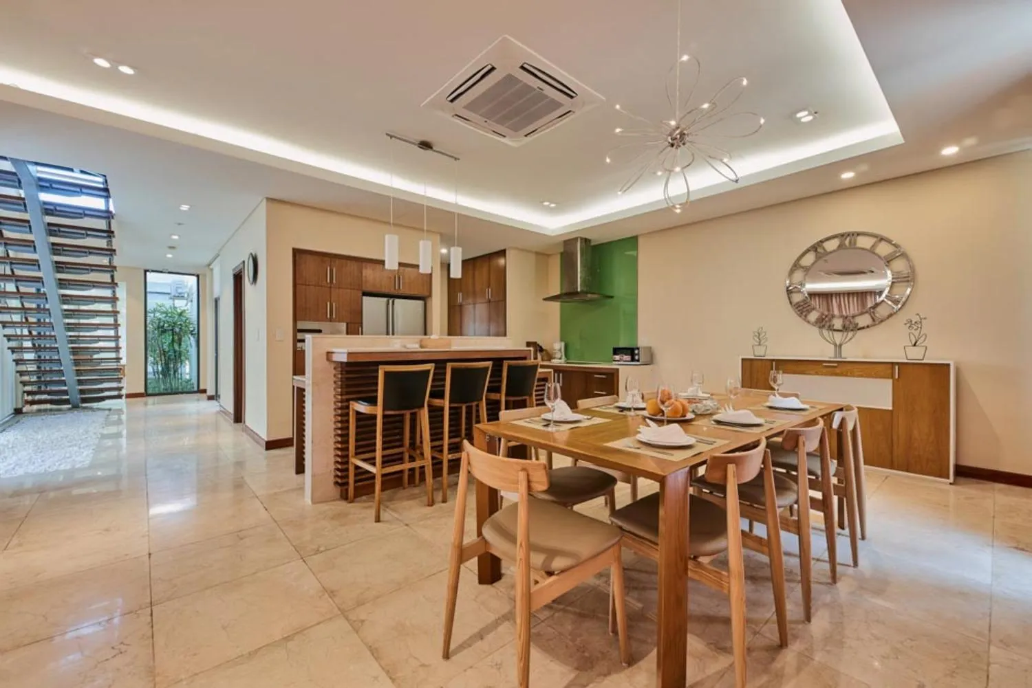 Seating area in Luxury Dana Beach Resort & Spa