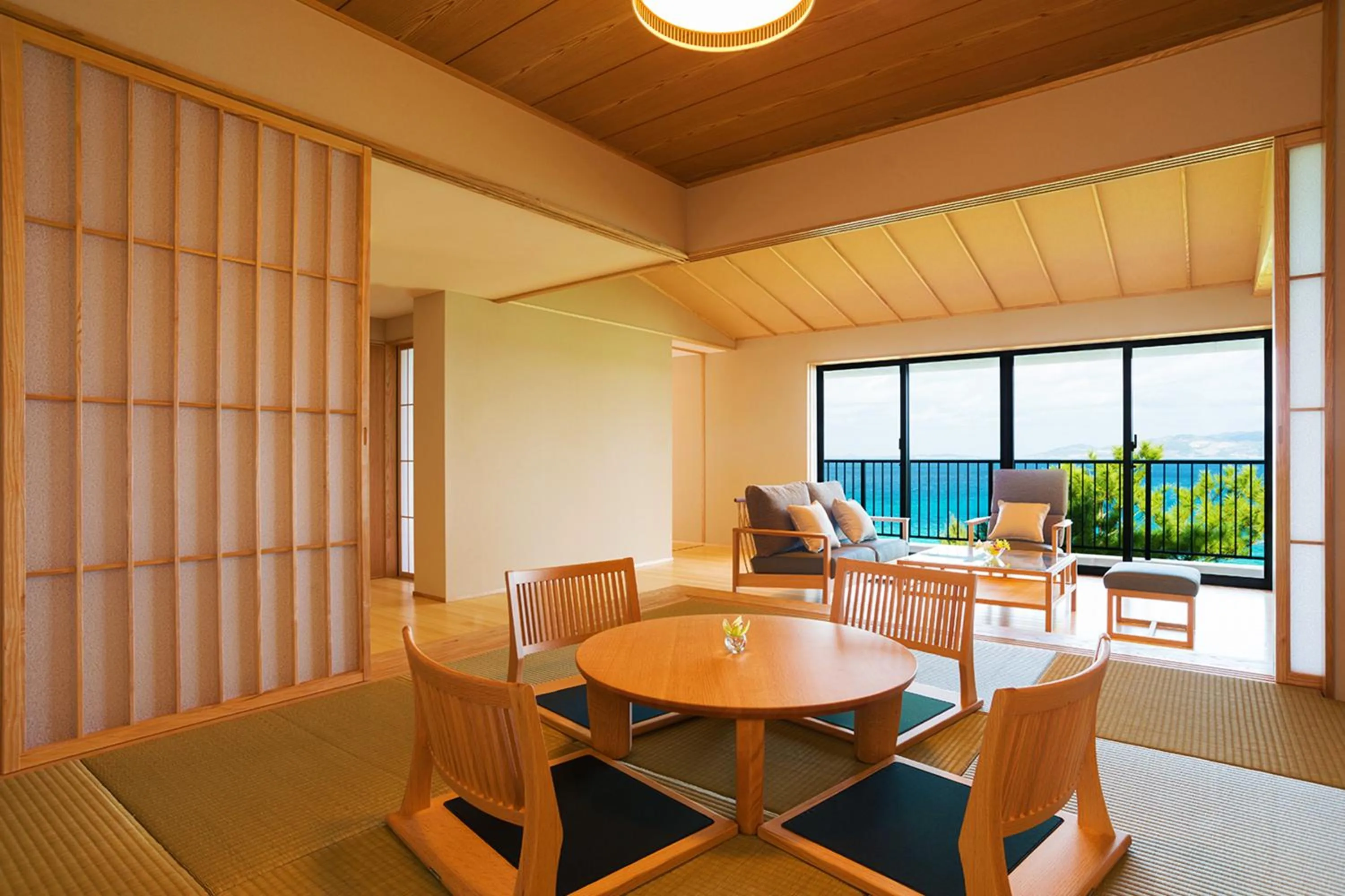 Photo of the whole room in Umino Ryotei Okinawa Nakamasou