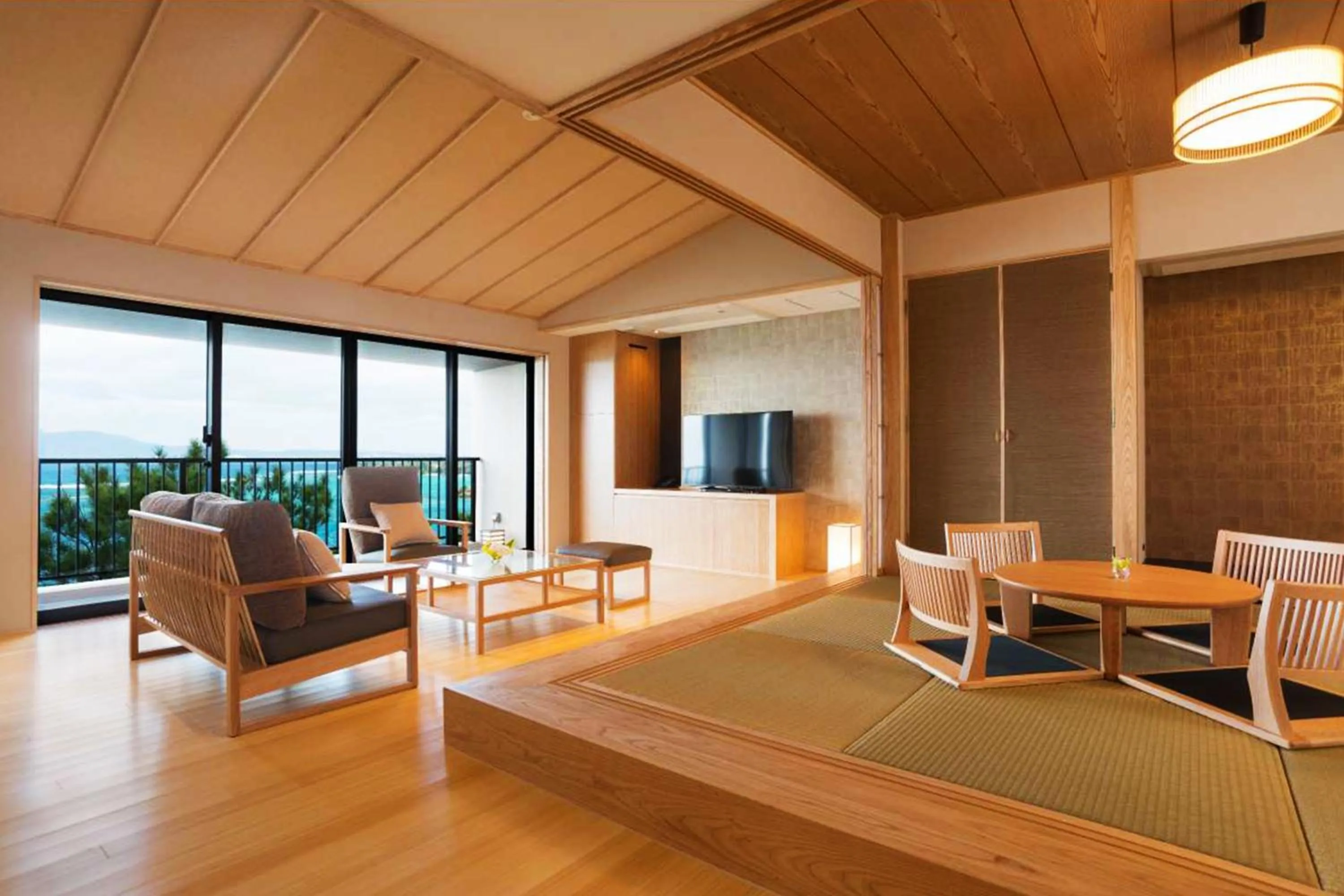 Photo of the whole room in Umino Ryotei Okinawa Nakamasou