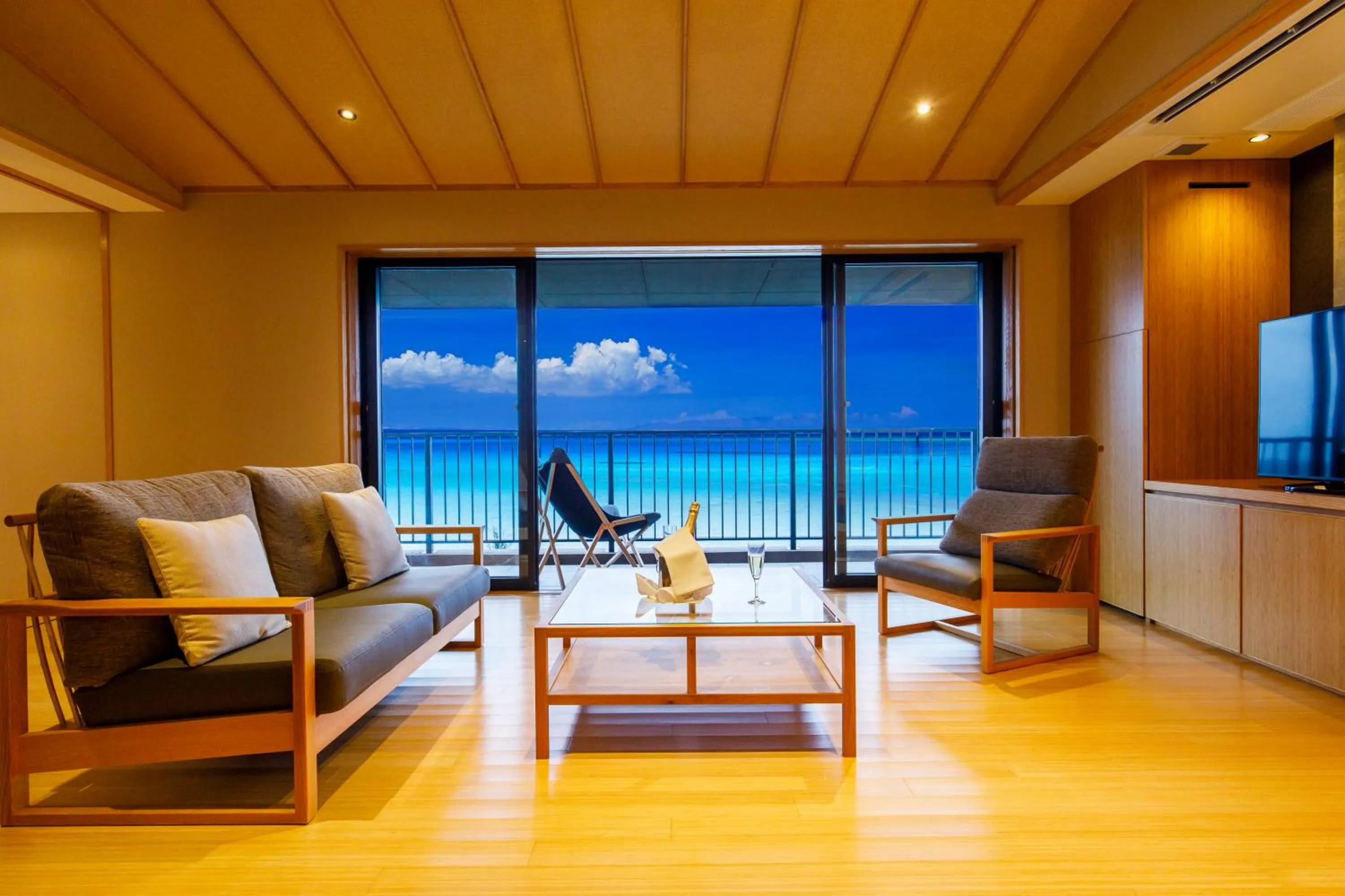 Photo of the whole room in Umino Ryotei Okinawa Nakamasou