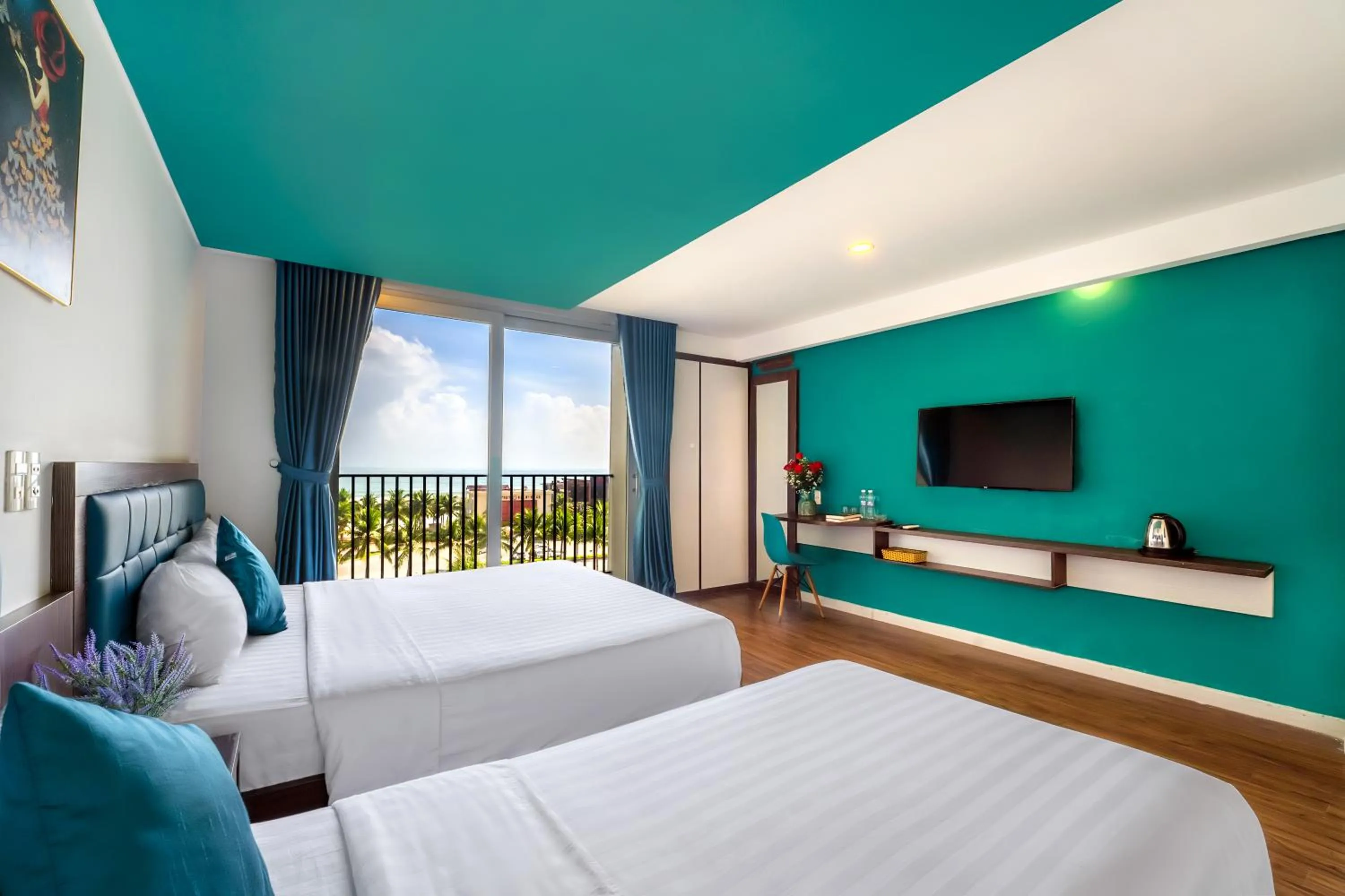 Bedroom, Bed in Rich Hotel