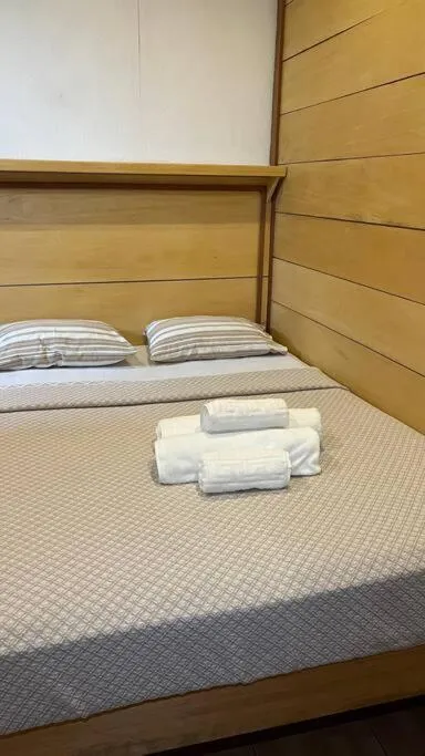 Bed in Albergaria Porcelana