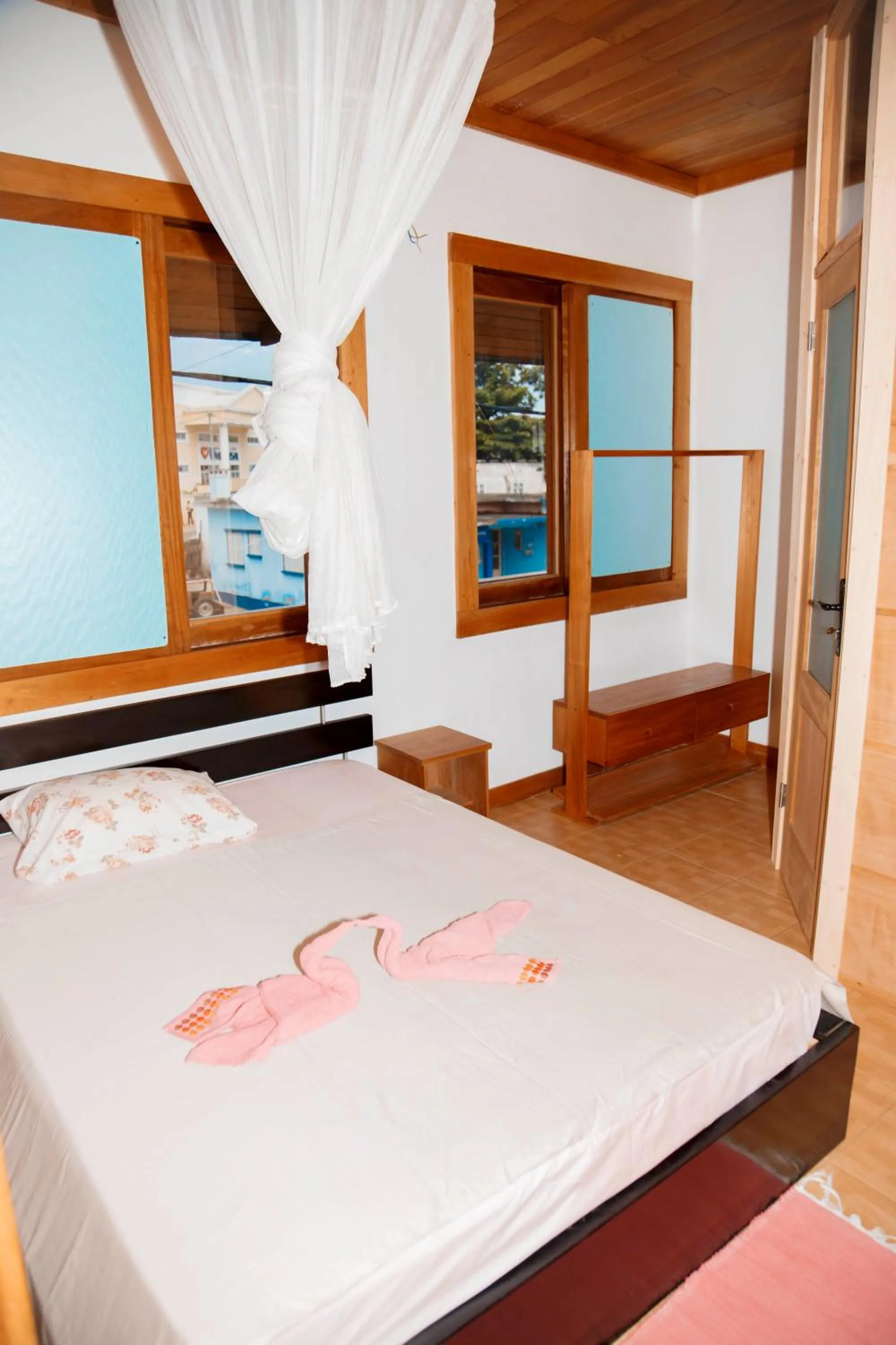 Bed in Albergaria Porcelana