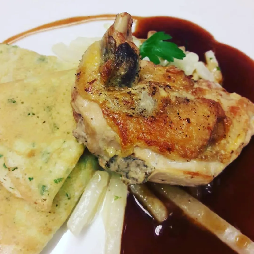 Restaurant/places to eat in 1463 Apartmenthaus