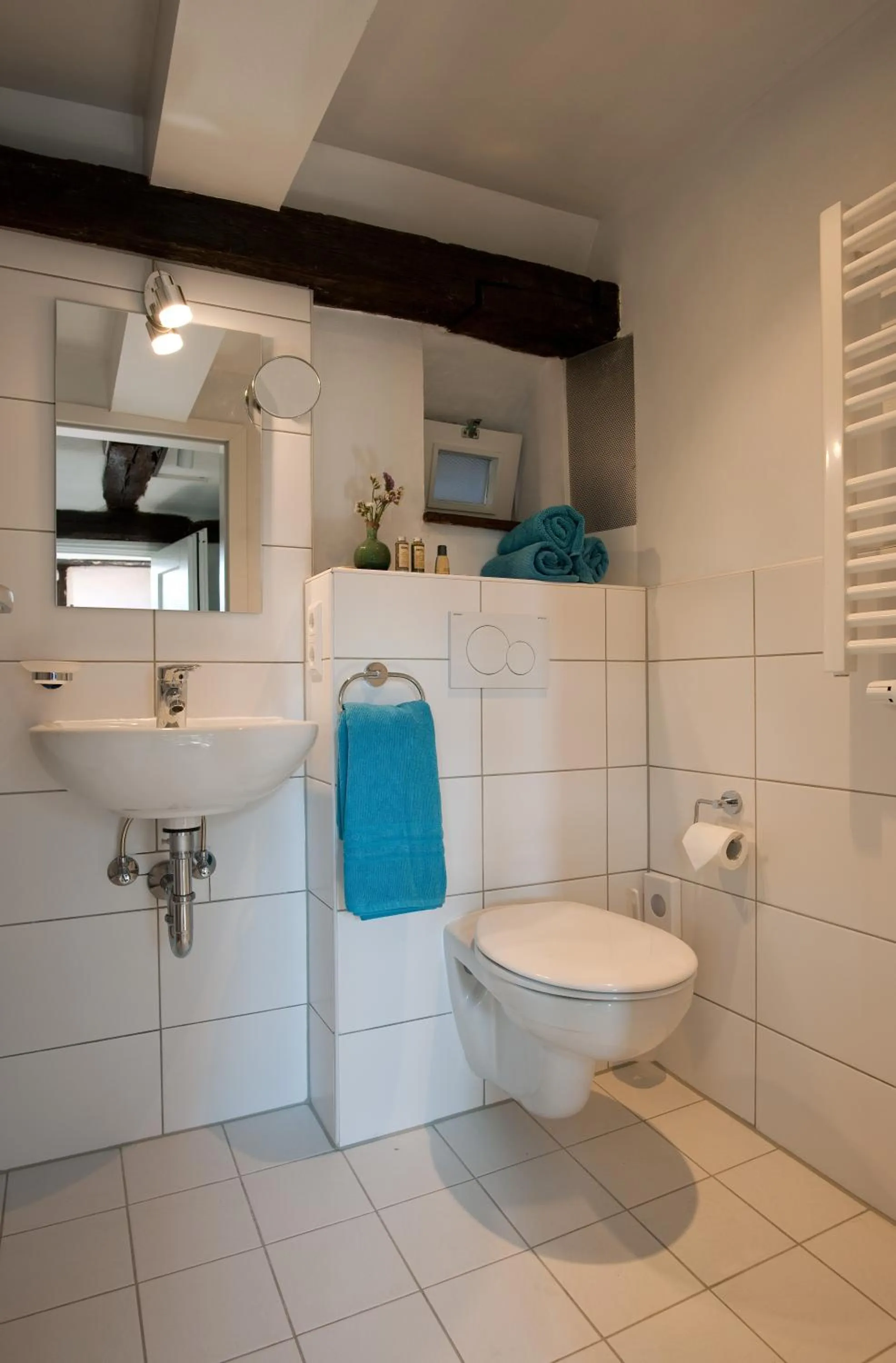 Bathroom in 1463 Apartmenthaus