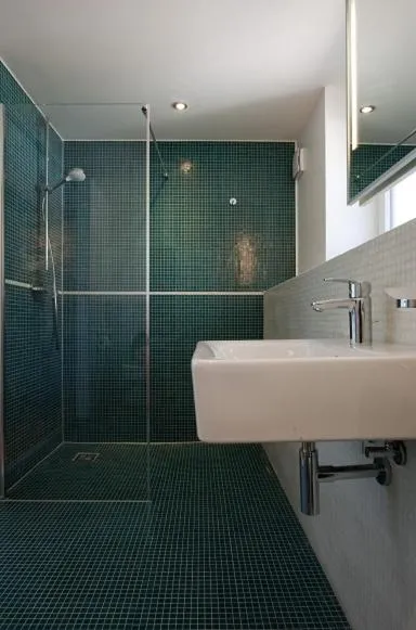 Bathroom in 1463 Apartmenthaus
